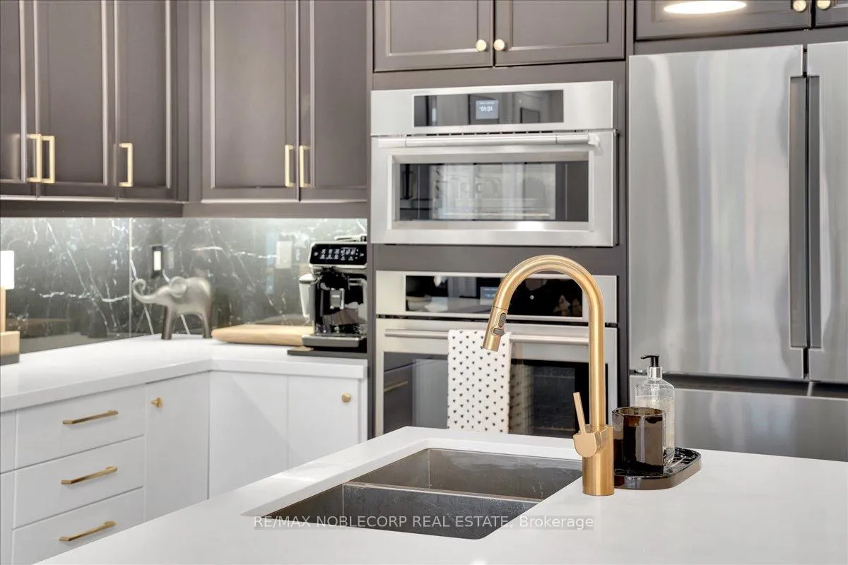 Photo 12 of 18 Ghent Drive, Vaughan, Kleinburg — HOMEH