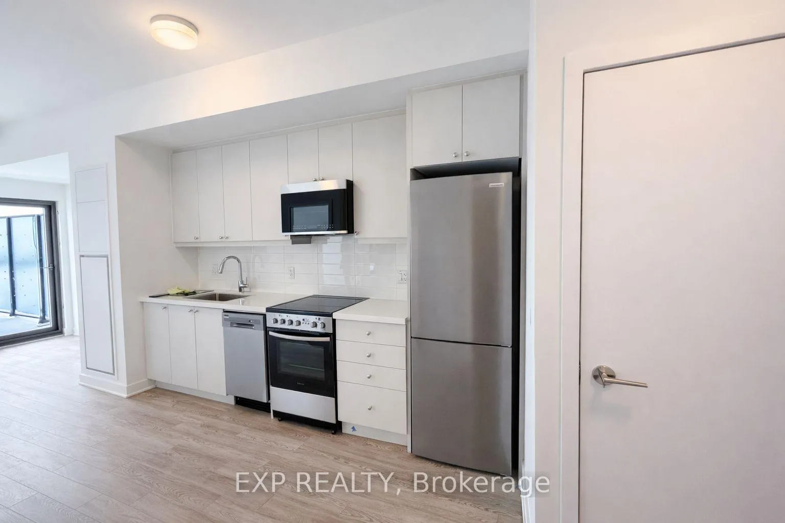 Photo 10 of Unit 328, 51 clarington Boulevard, Clarington, Bowmanville — HOMEH