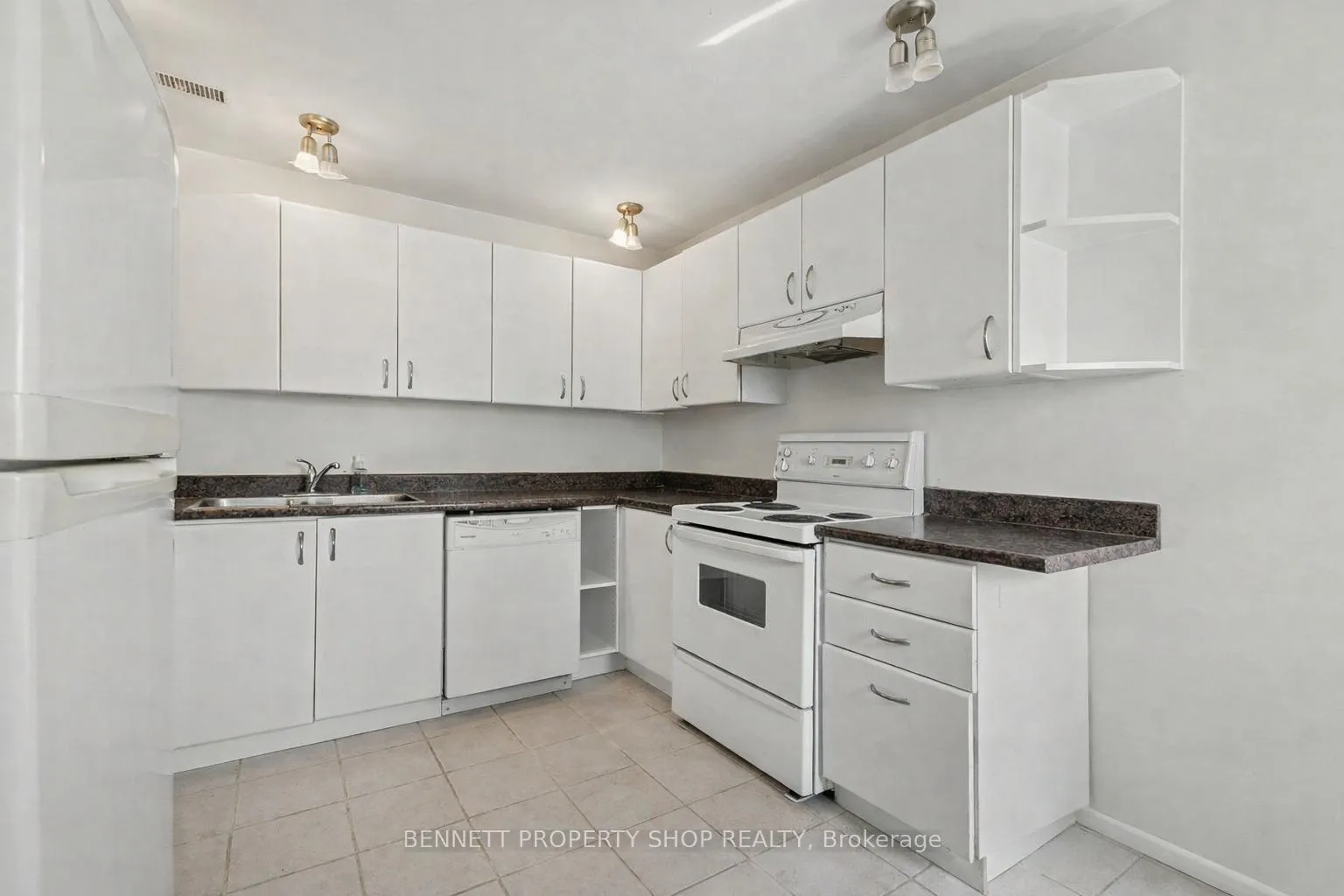 Photo 13 of 34 Hazel Street, Ottawa, Ottawa East — HOMEH