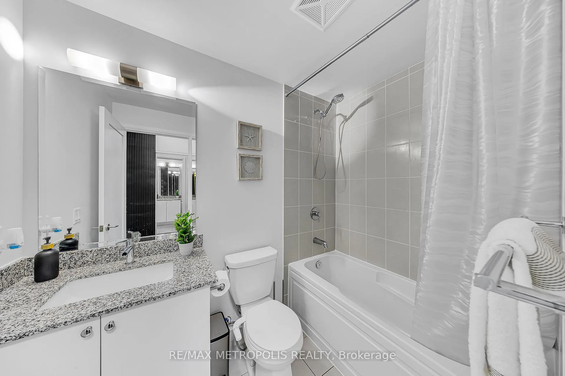 Photo 5 of Unit 1310, 3220 Sheppard Avenue E, Scarborough, Tam O'Shanter-Sullivan — HOMEH