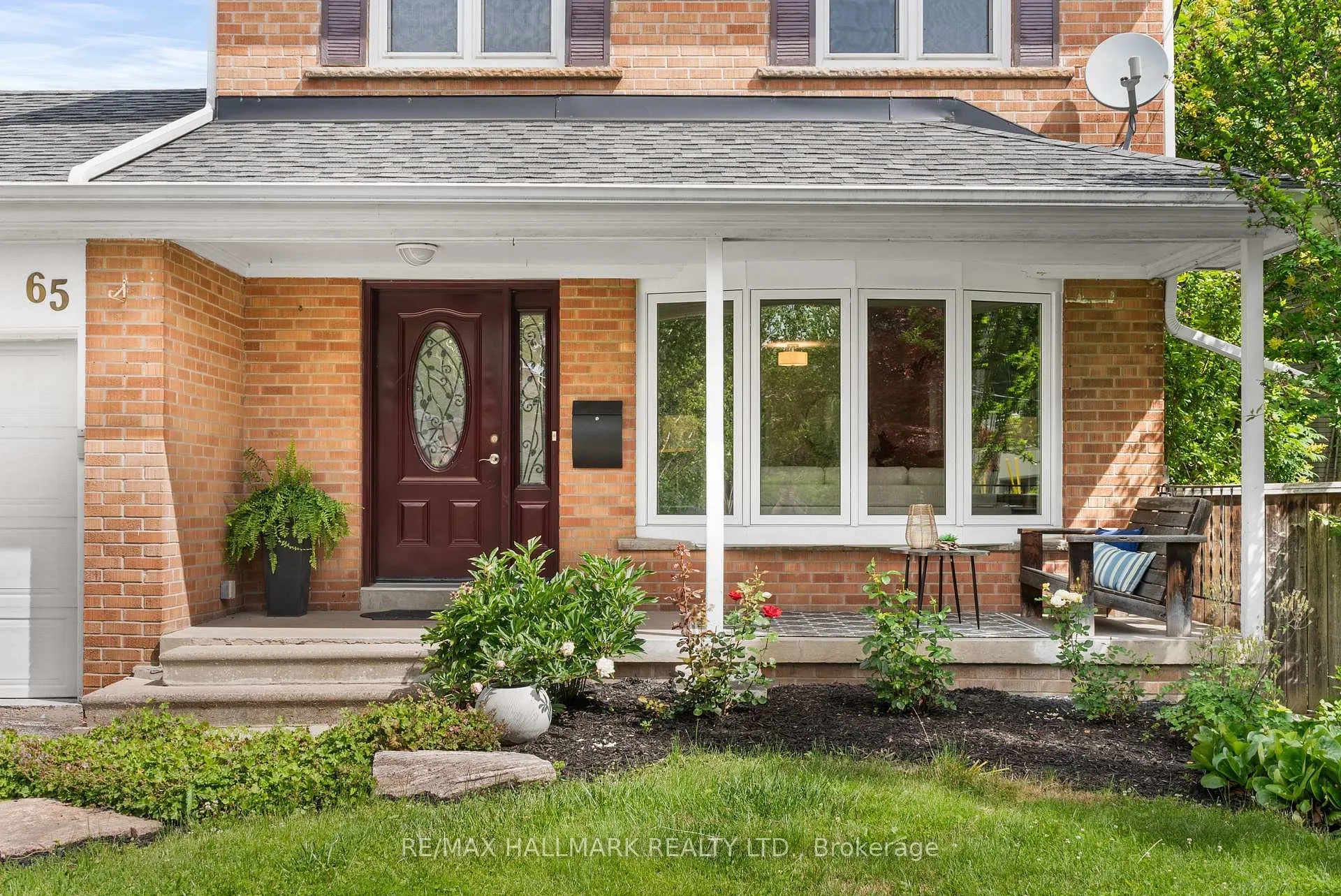 Photo 2 of 65 Allview Crescent, North York, Bayview Village — HOMEH