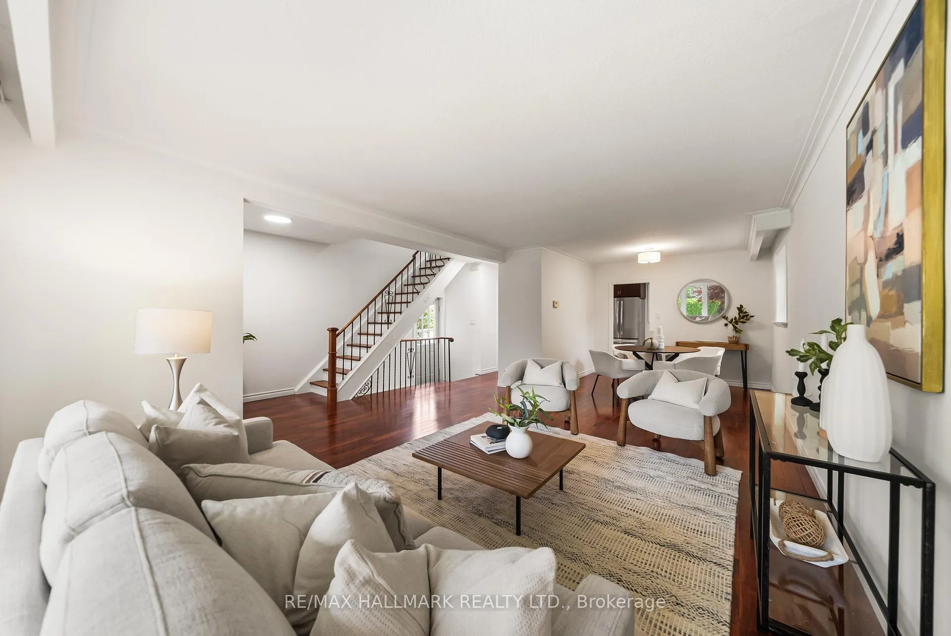 Photo 9 of 65 Allview Crescent, North York, Bayview Village — HOMEH