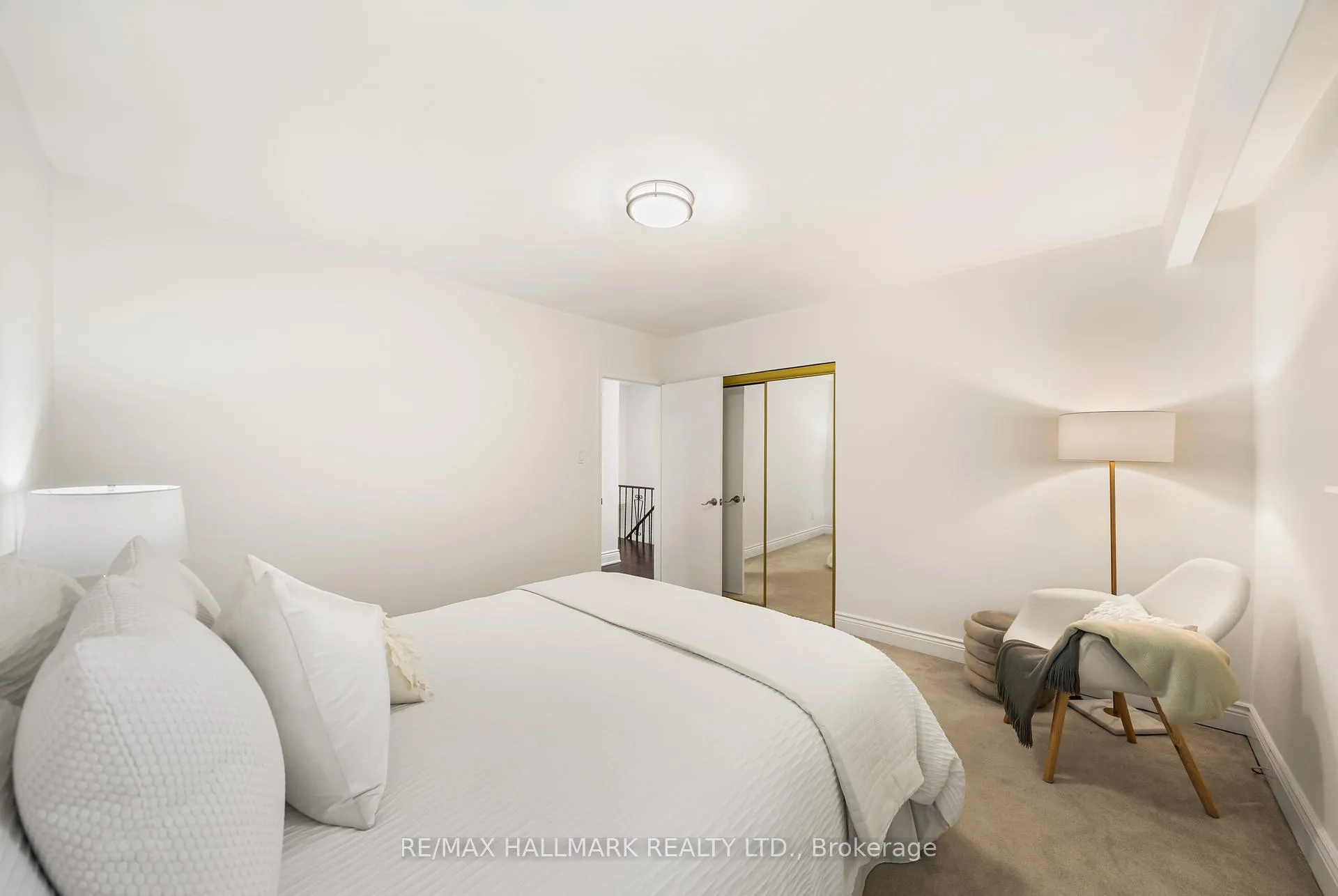 Photo 20 of 65 Allview Crescent, North York, Bayview Village — HOMEH