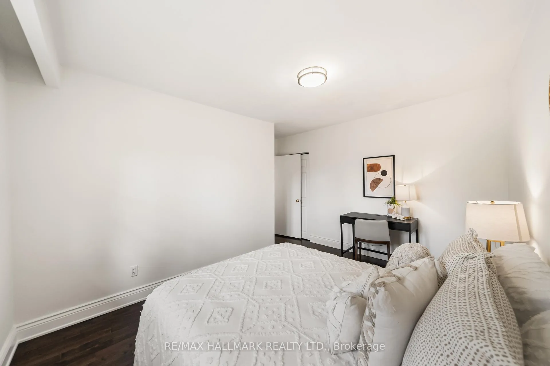 Photo 26 of 65 Allview Crescent, North York, Bayview Village — HOMEH