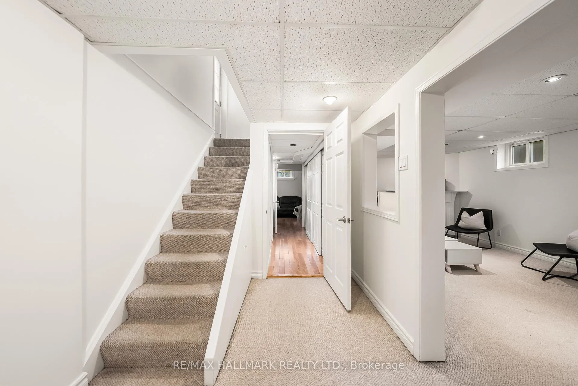 Photo 29 of 65 Allview Crescent, North York, Bayview Village — HOMEH
