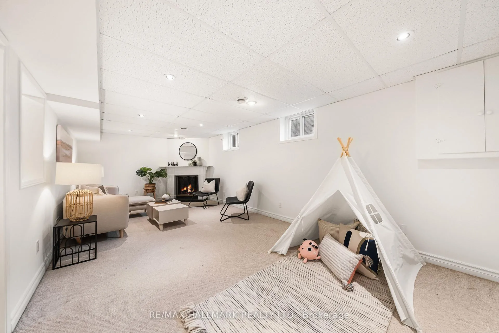 Photo 30 of 65 Allview Crescent, North York, Bayview Village — HOMEH