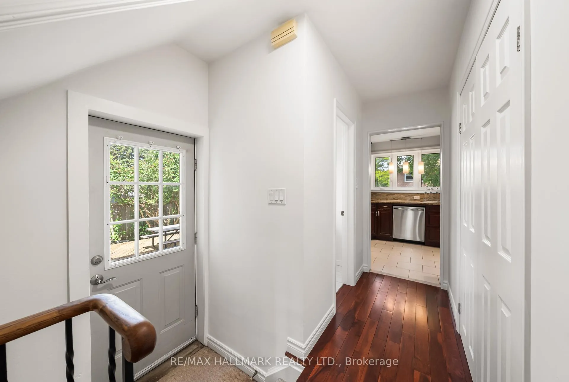 Photo 37 of 65 Allview Crescent, North York, Bayview Village — HOMEH
