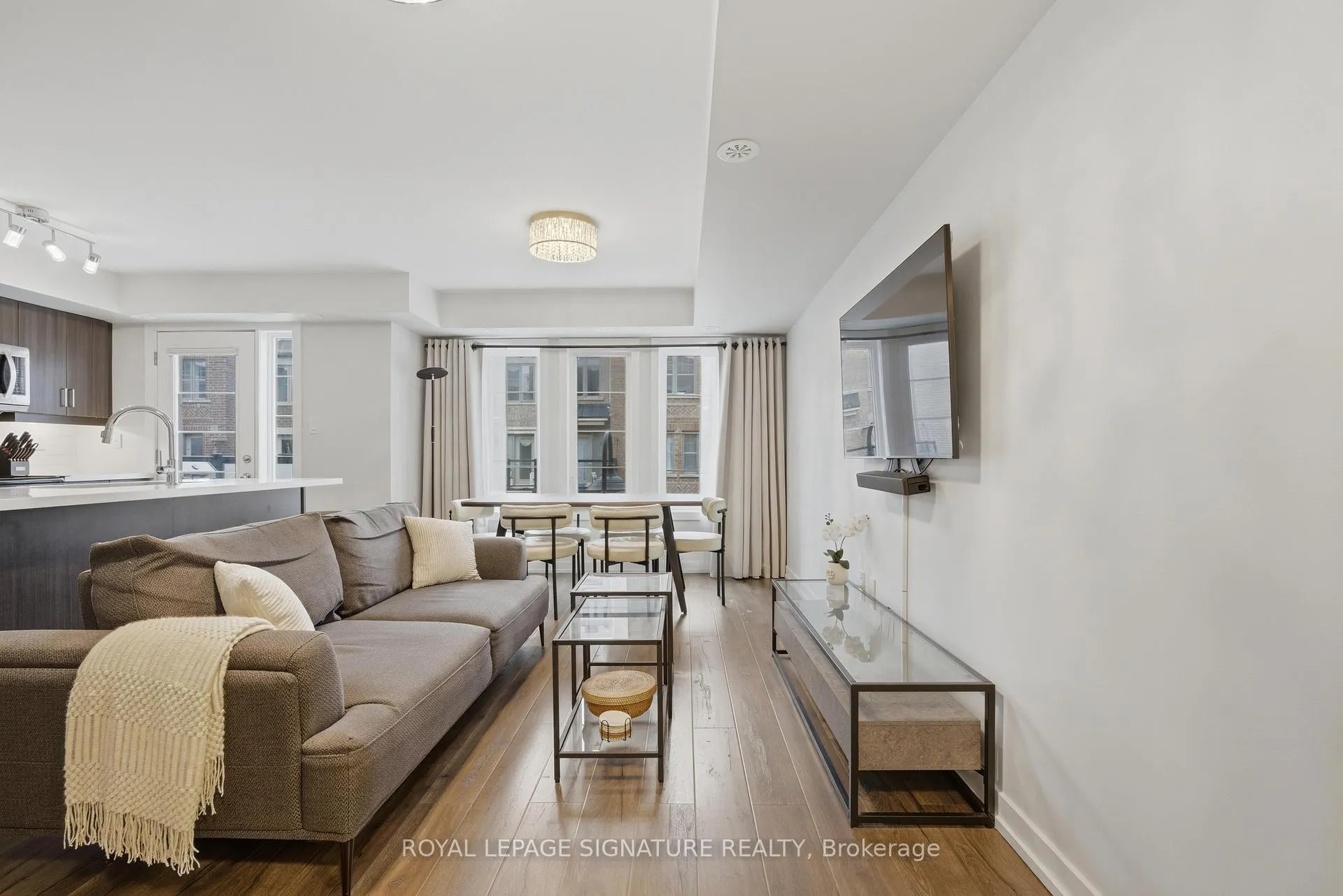 Photo 3 of Unit 50, 2315 Sheppard Avenue W, North York, Humberlea-Pelmo Park — HOMEH