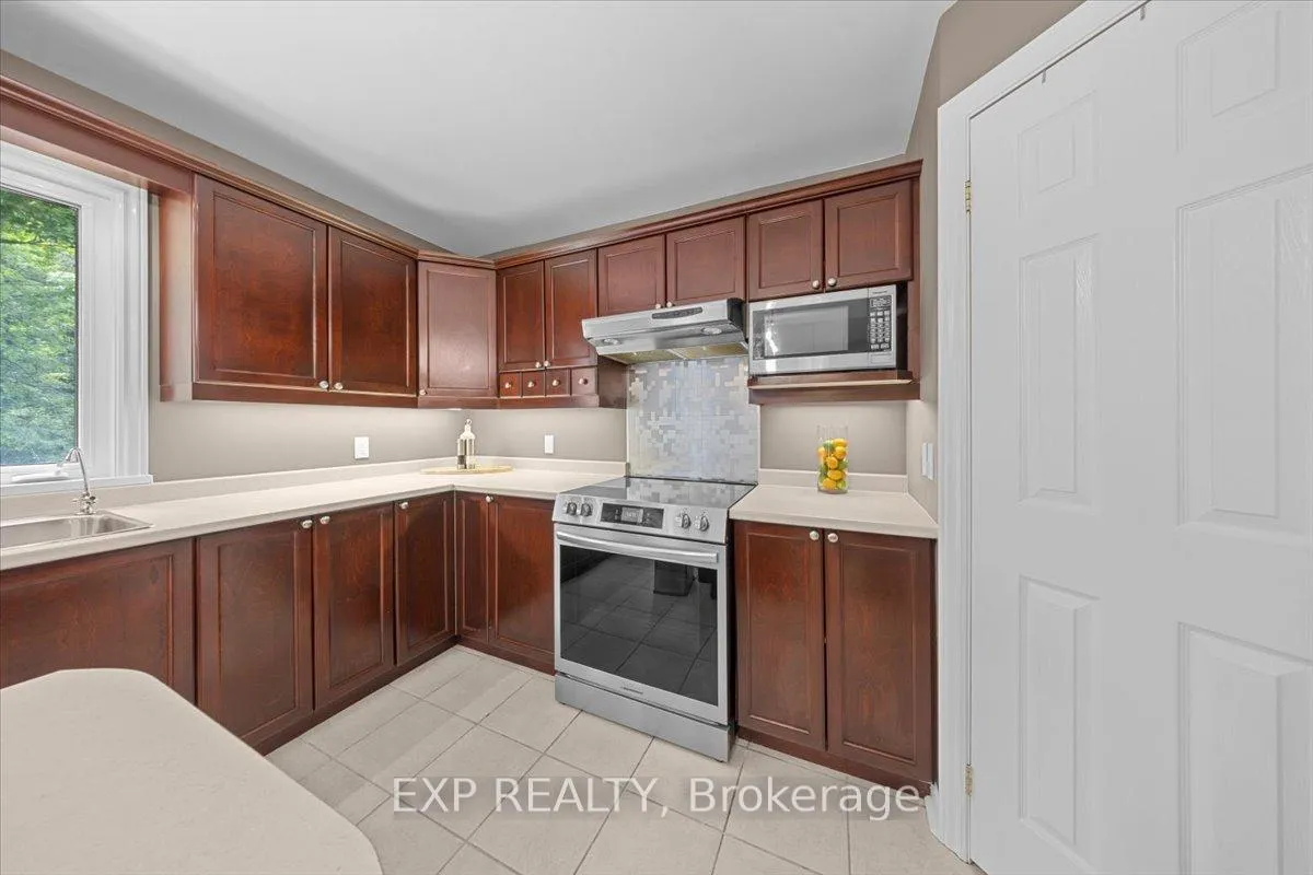 Photo 11 of 2670 Pierrette Drive, Ottawa, Cumberland Estates — HOMEH