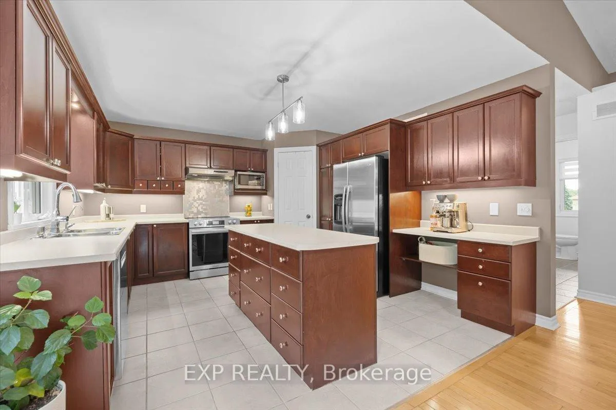 Photo 14 of 2670 Pierrette Drive, Ottawa, Cumberland Estates — HOMEH
