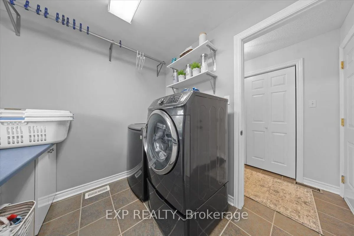 Photo 17 of 2670 Pierrette Drive, Ottawa, Cumberland Estates — HOMEH