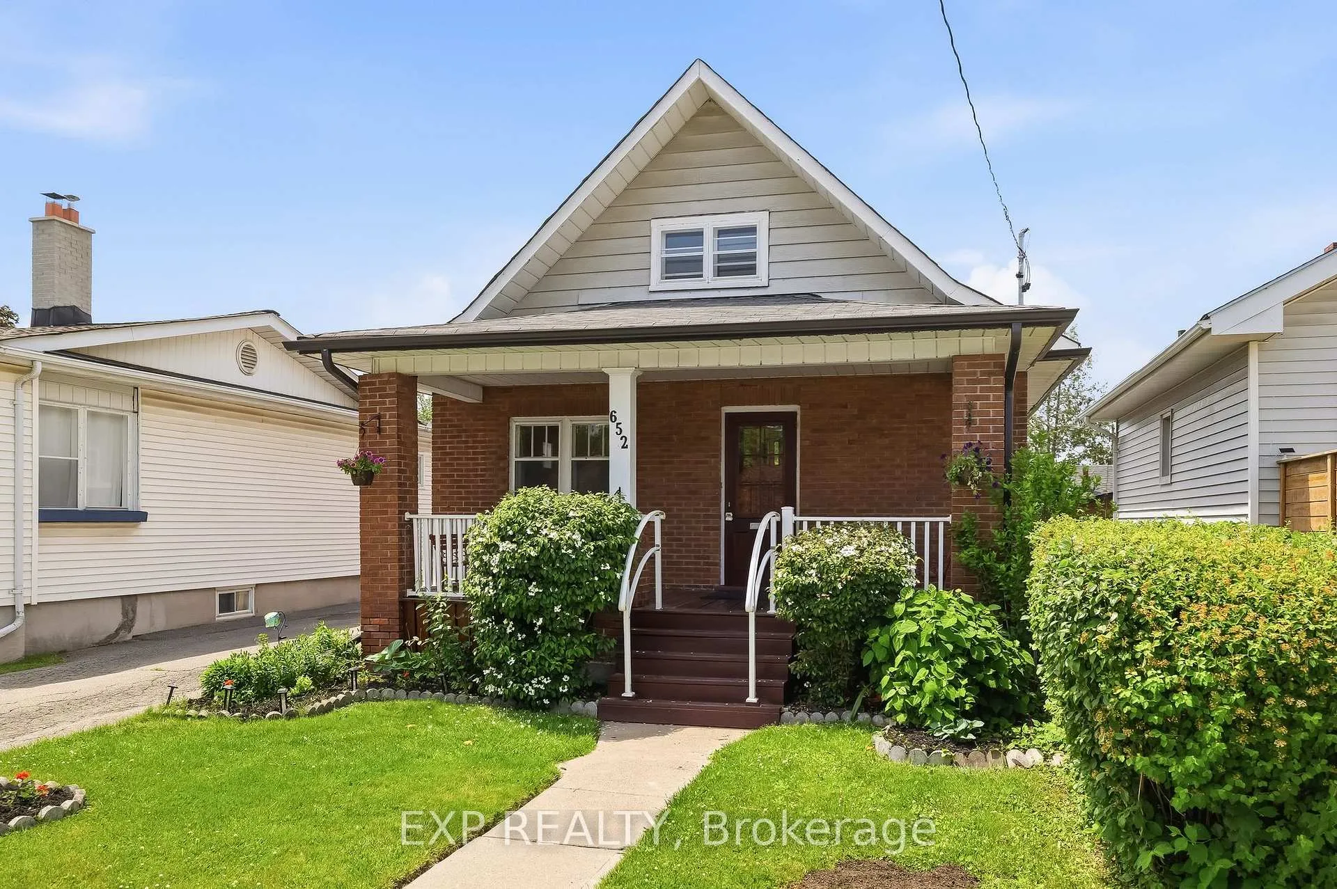 Photo 3 of 652 Hortop Street, Oshawa, O'Neill — HOMEH
