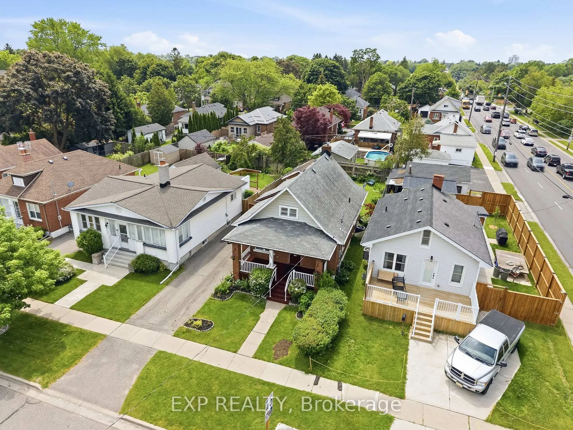 Photo 9 of 652 Hortop Street, Oshawa, O'Neill — HOMEH
