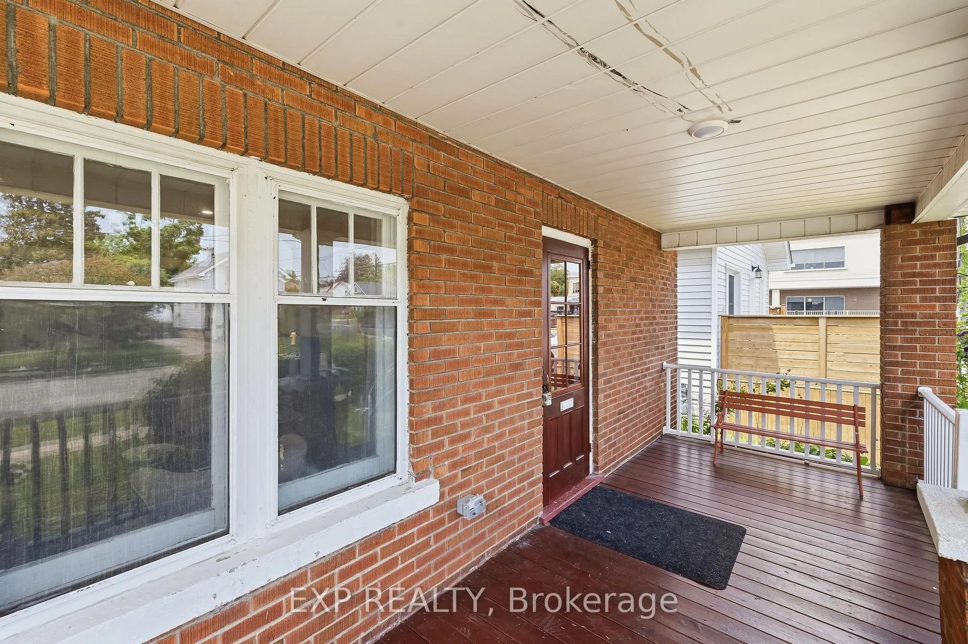 Photo 10 of 652 Hortop Street, Oshawa, O'Neill — HOMEH