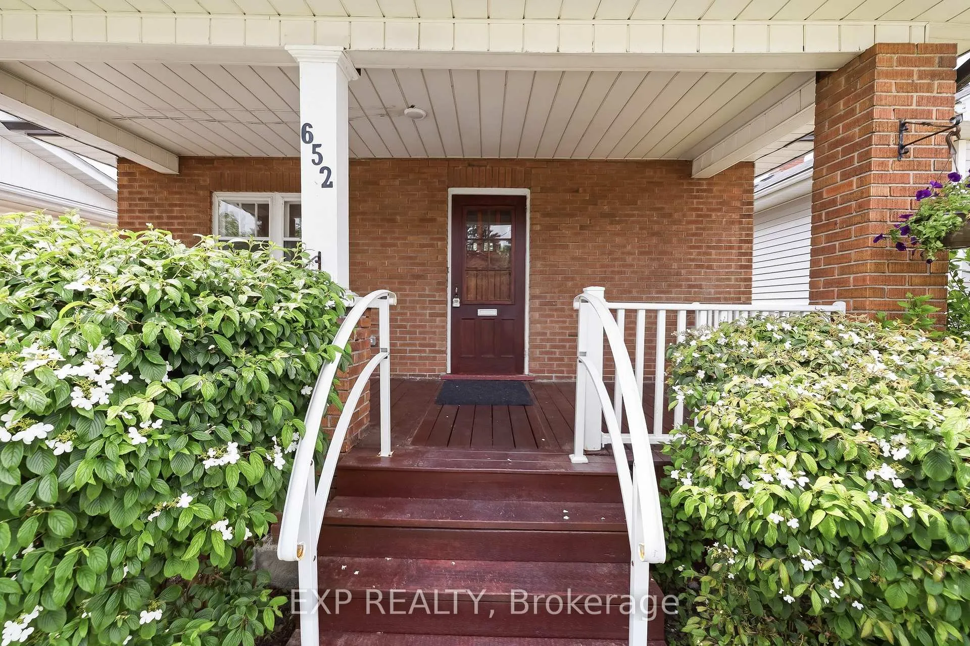 Photo 11 of 652 Hortop Street, Oshawa, O'Neill — HOMEH