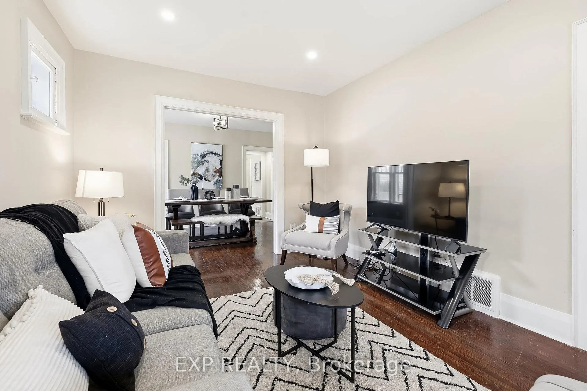 Photo 15 of 652 Hortop Street, Oshawa, O'Neill — HOMEH