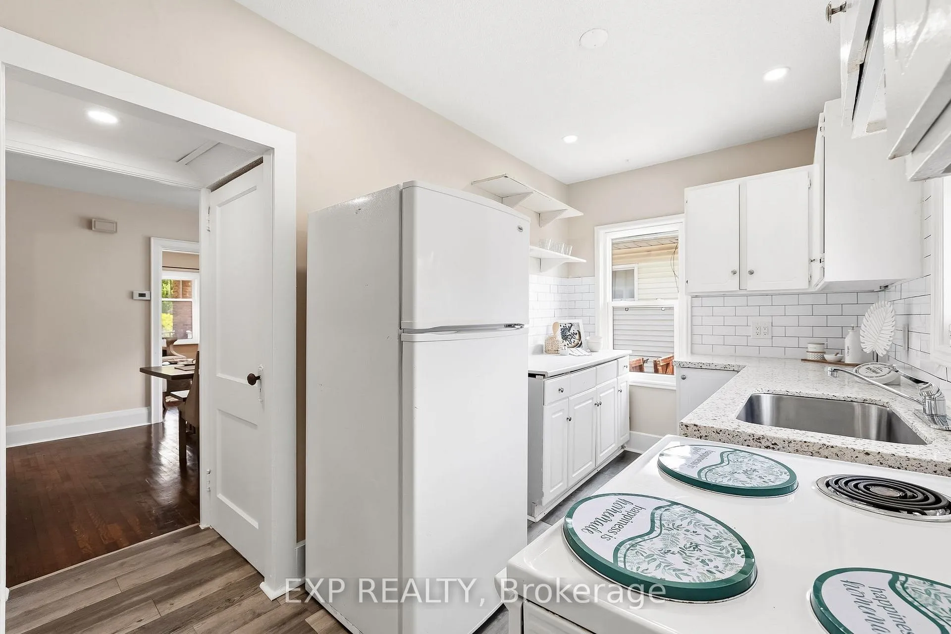 Photo 21 of 652 Hortop Street, Oshawa, O'Neill — HOMEH