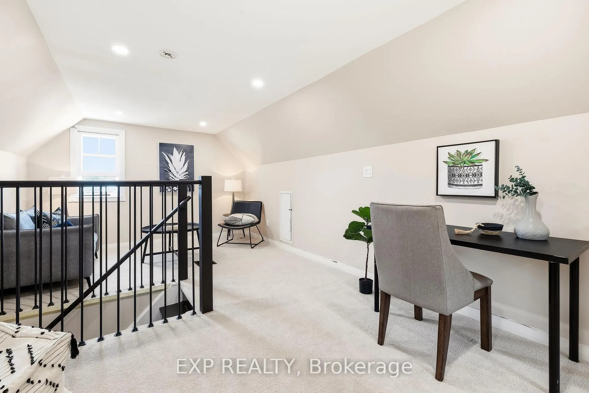 Photo 32 of 652 Hortop Street, Oshawa, O'Neill — HOMEH