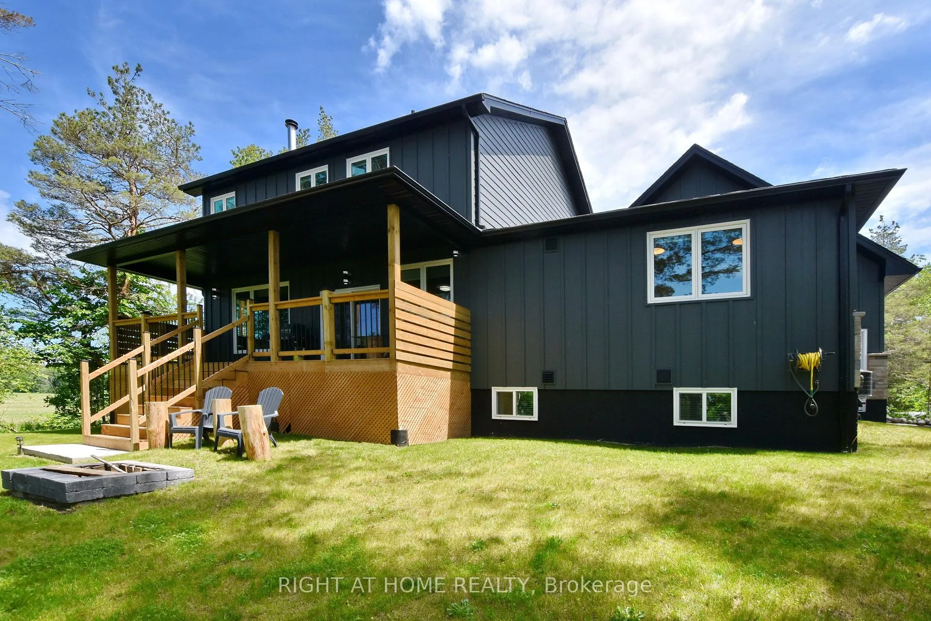 Photo 3 of 2946 County Road 92, Springwater, Rural Springwater — HOMEH