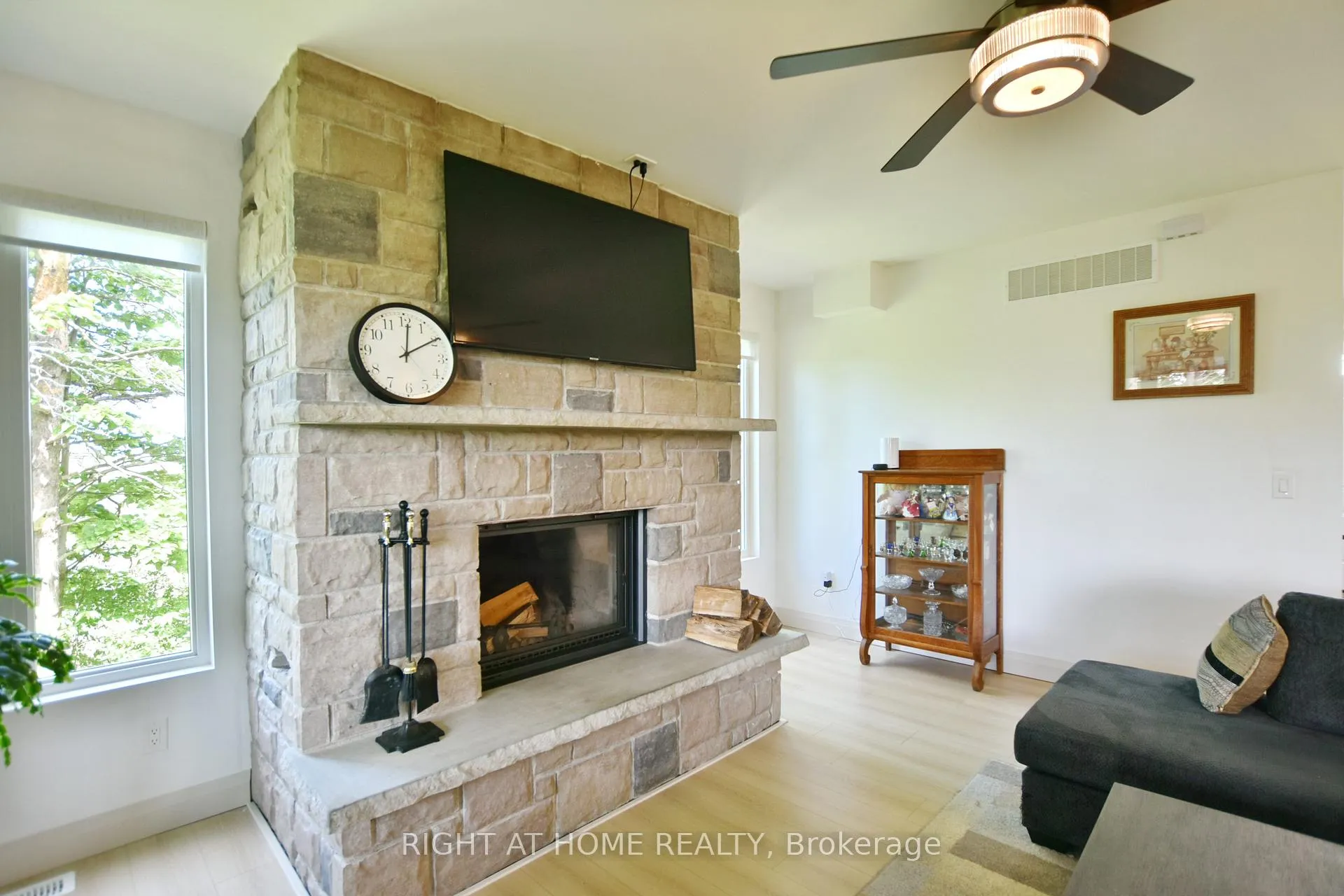 Photo 8 of 2946 County Road 92, Springwater, Rural Springwater — HOMEH