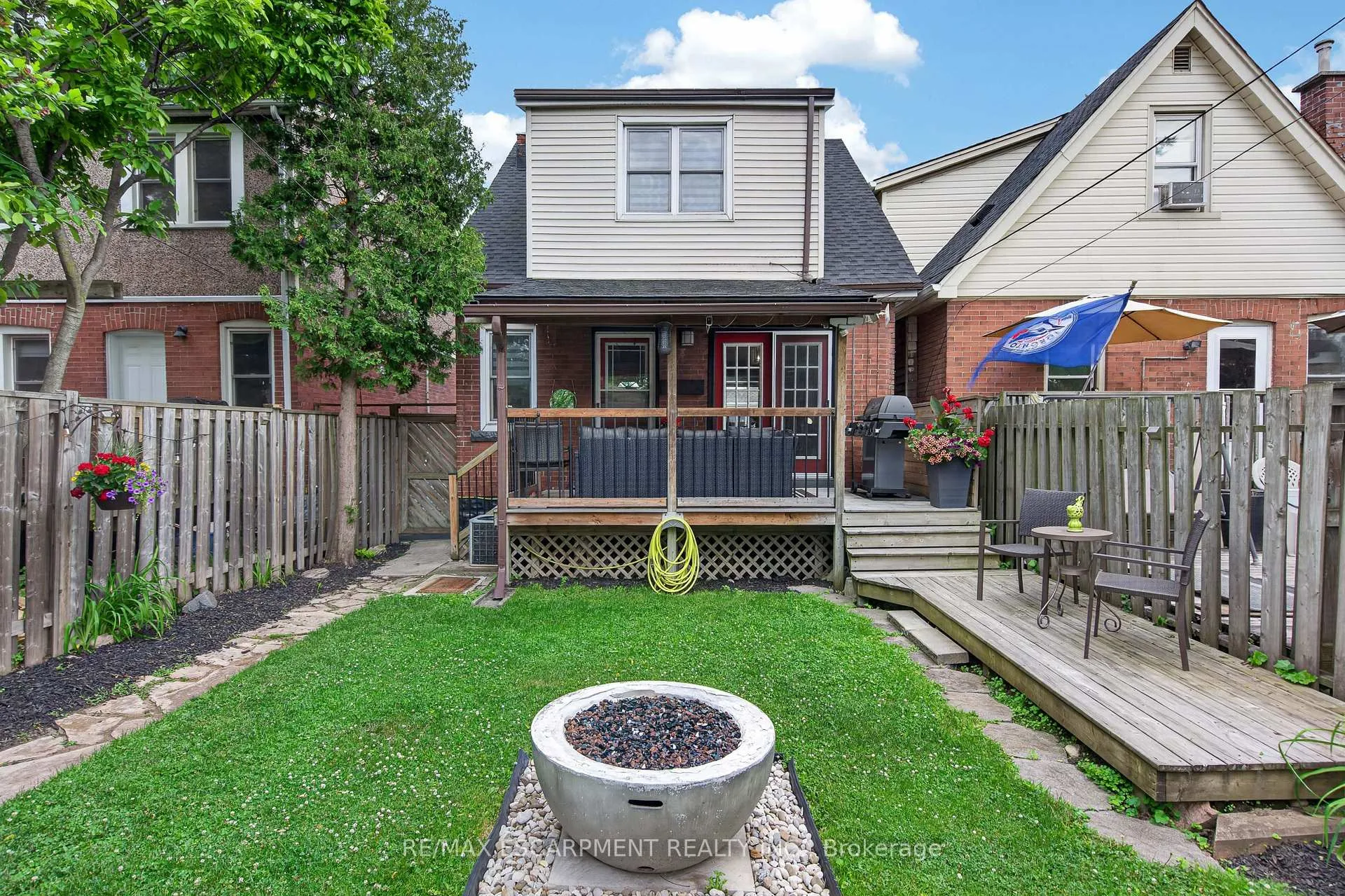 Photo 3 of 55 Cameron Avenue N, Hamilton, Homeside — HOMEH