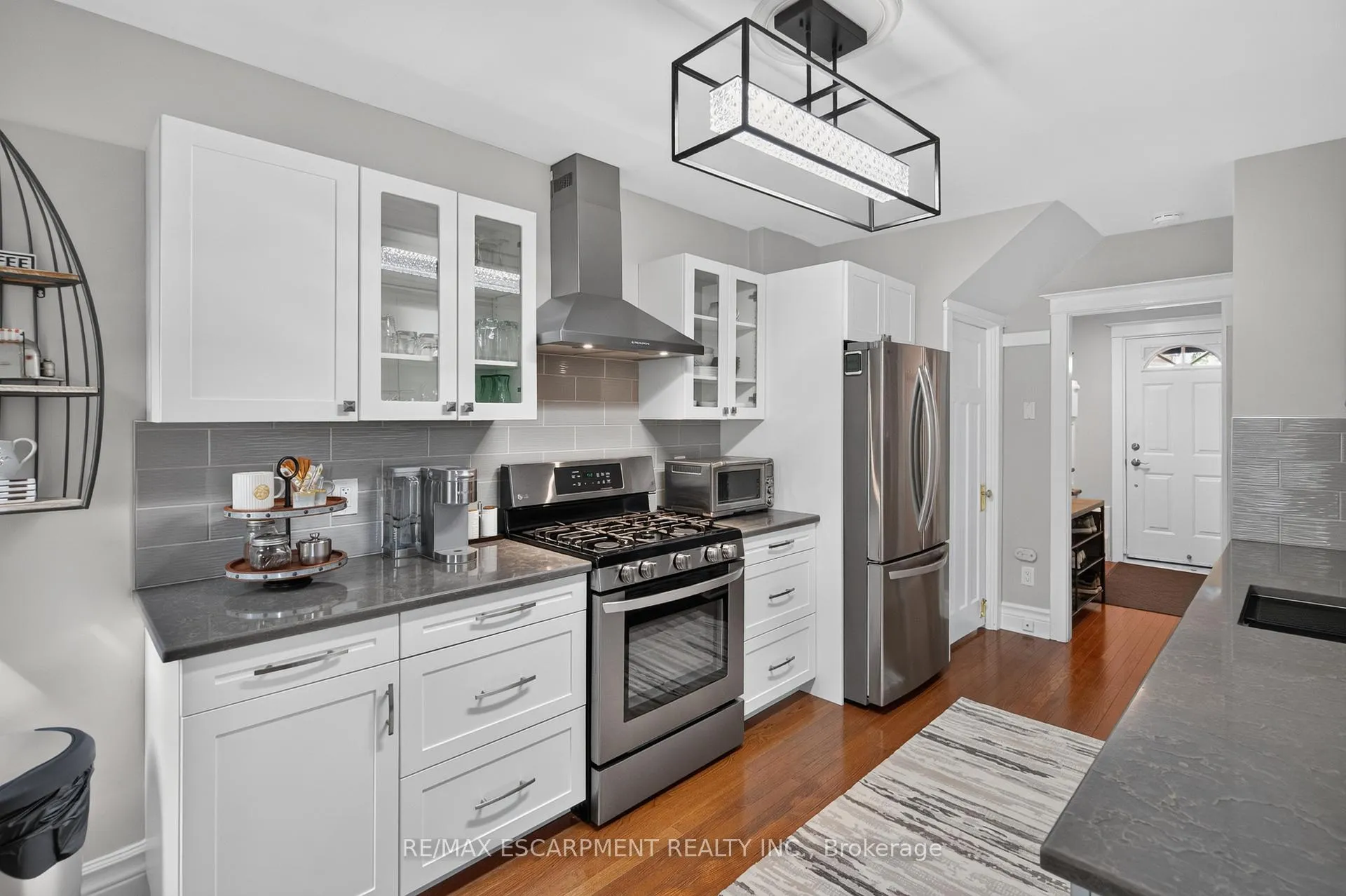 Photo 5 of 55 Cameron Avenue N, Hamilton, Homeside — HOMEH