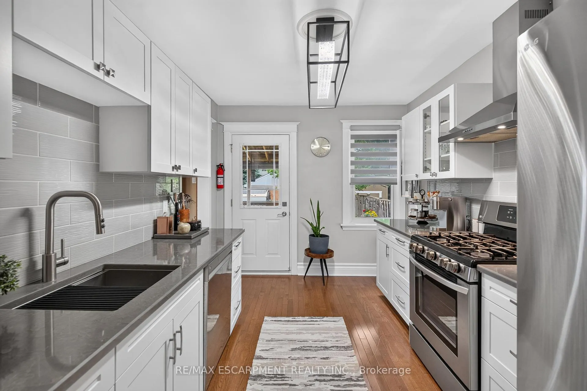 Photo 10 of 55 Cameron Avenue N, Hamilton, Homeside — HOMEH