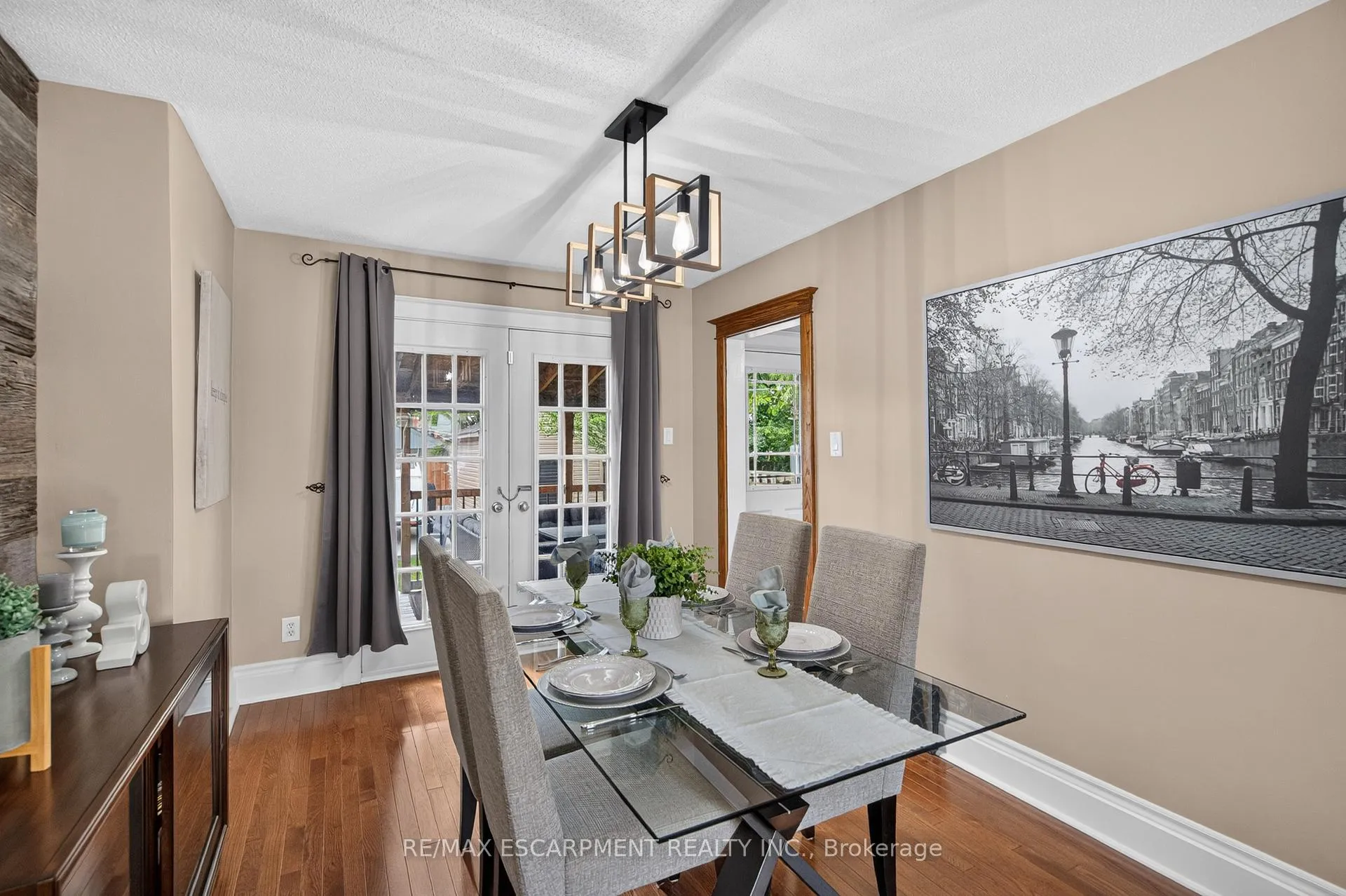 Photo 13 of 55 Cameron Avenue N, Hamilton, Homeside — HOMEH