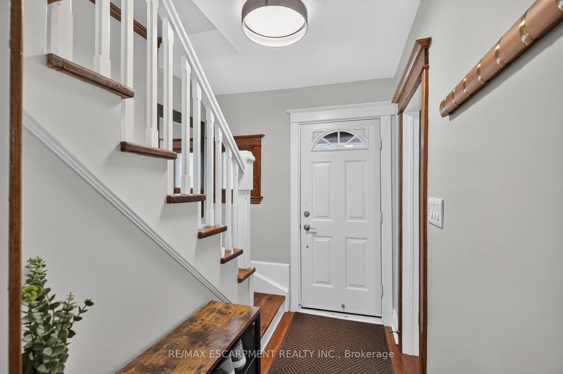 Photo 20 of 55 Cameron Avenue N, Hamilton, Homeside — HOMEH