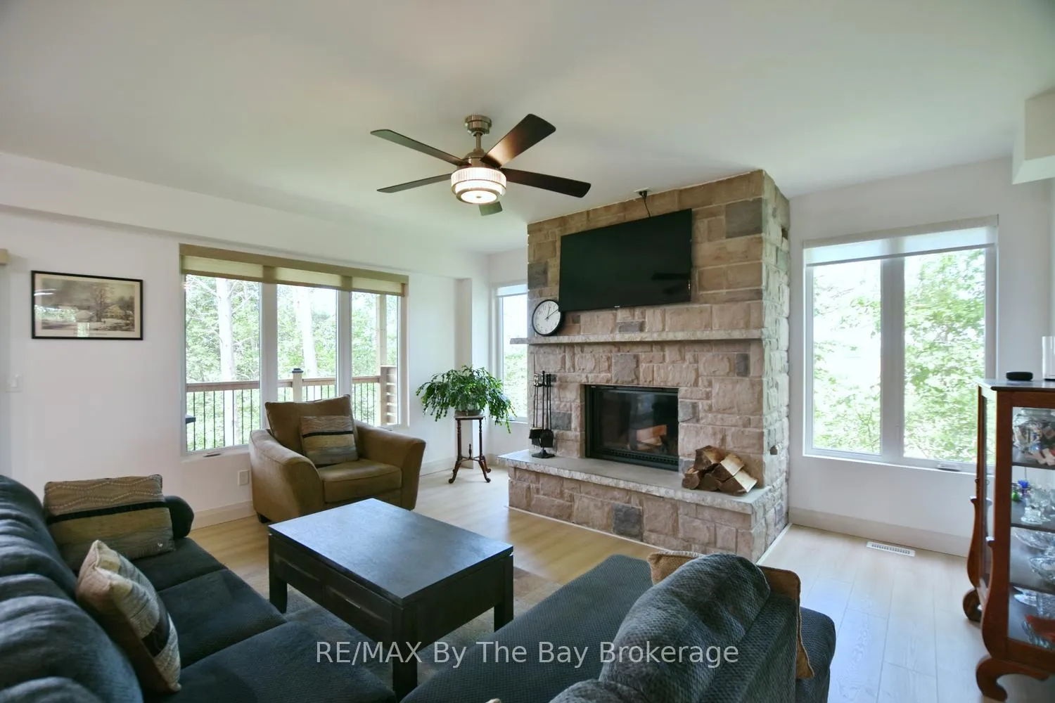 Photo 8 of 2946 92 County Road, Springwater, Rural Springwater — HOMEH