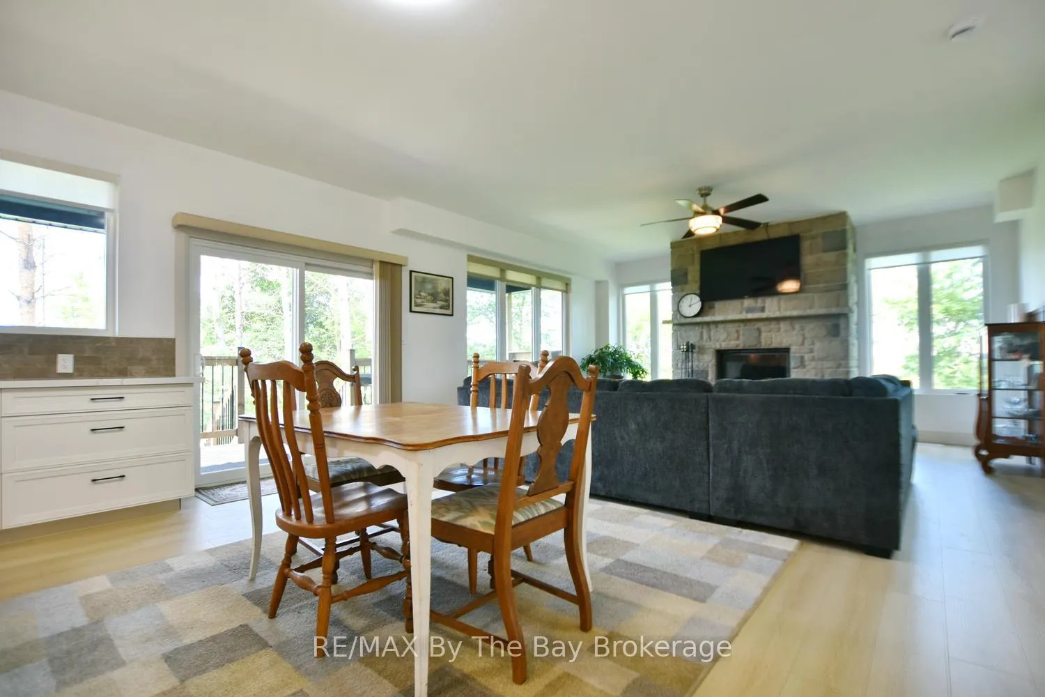 Photo 15 of 2946 92 County Road, Springwater, Rural Springwater — HOMEH