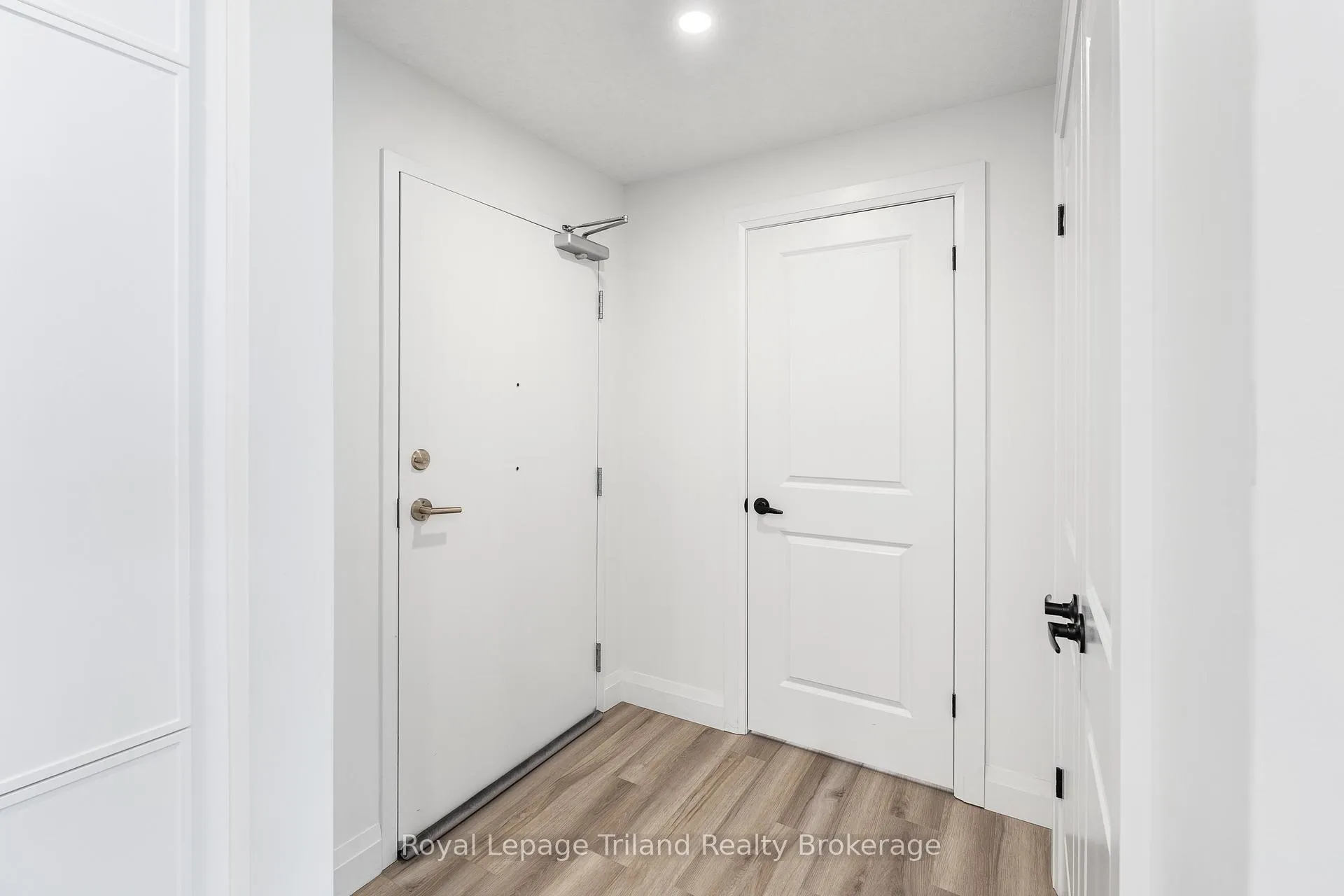 Photo 8 of 408-99B Farley Road, Centre Wellington, Fergus — HOMEH