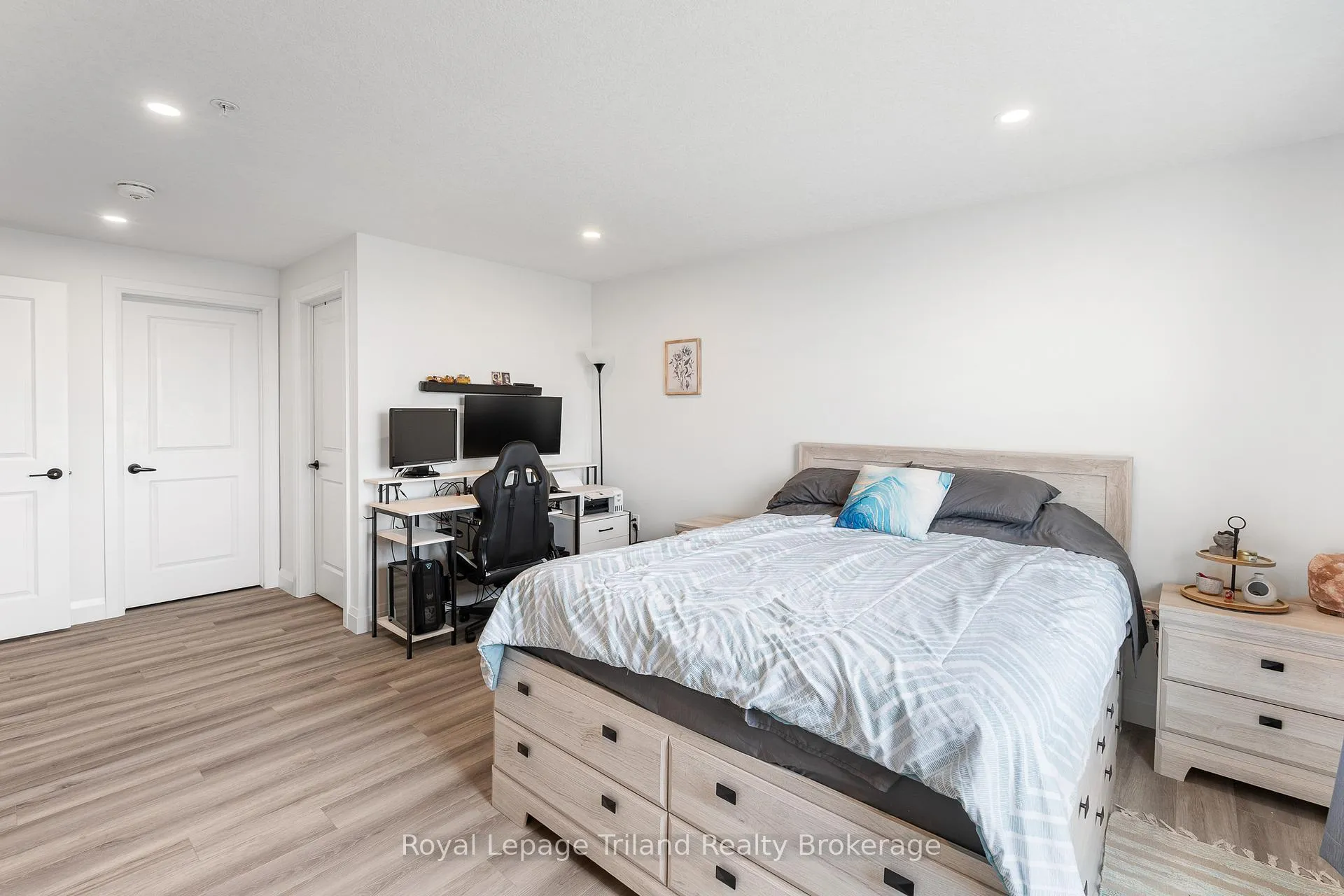 Photo 24 of 408-99B Farley Road, Centre Wellington, Fergus — HOMEH