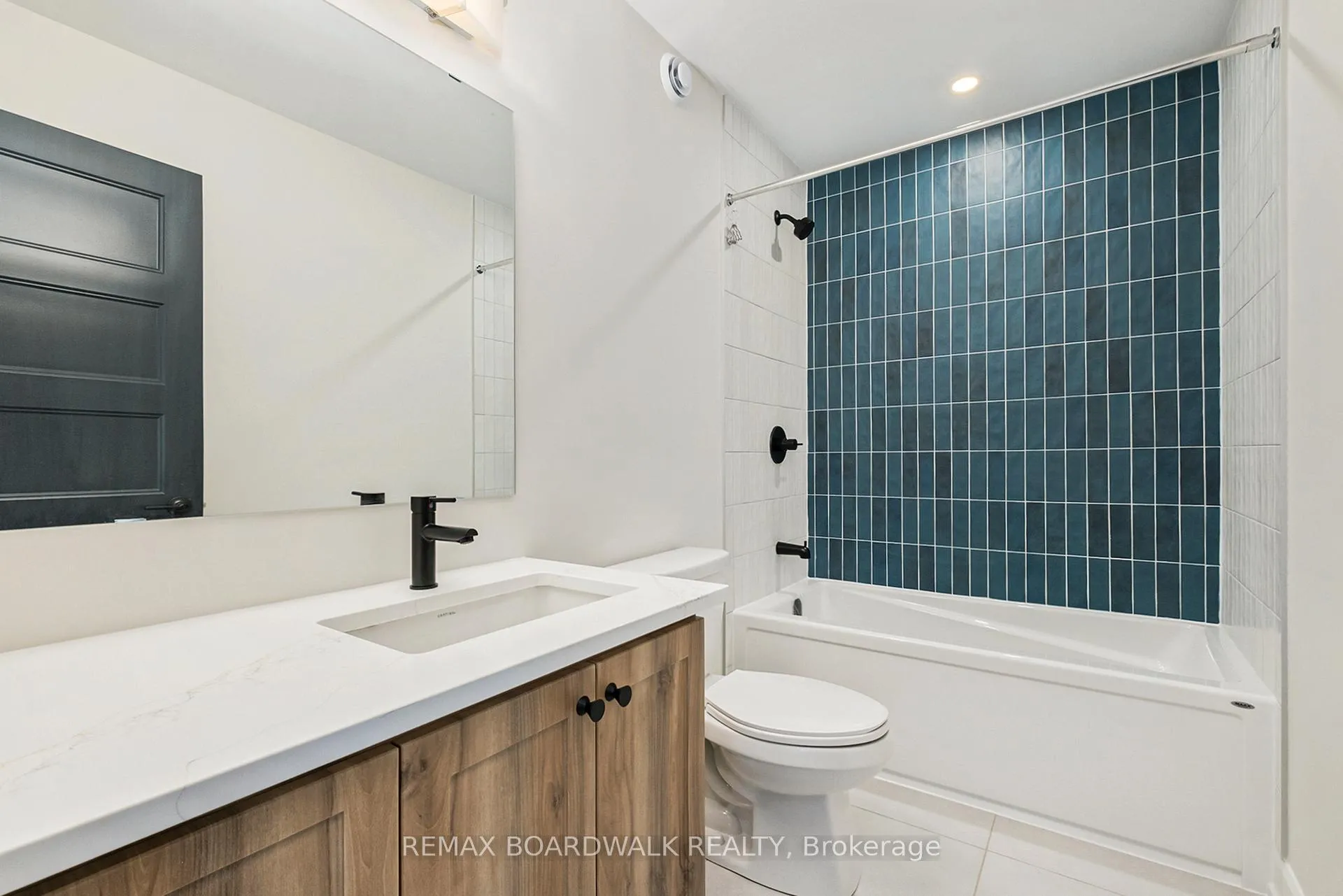 Photo 14 of 1064 Chablis Crescent, Russell, Embrun — HOMEH