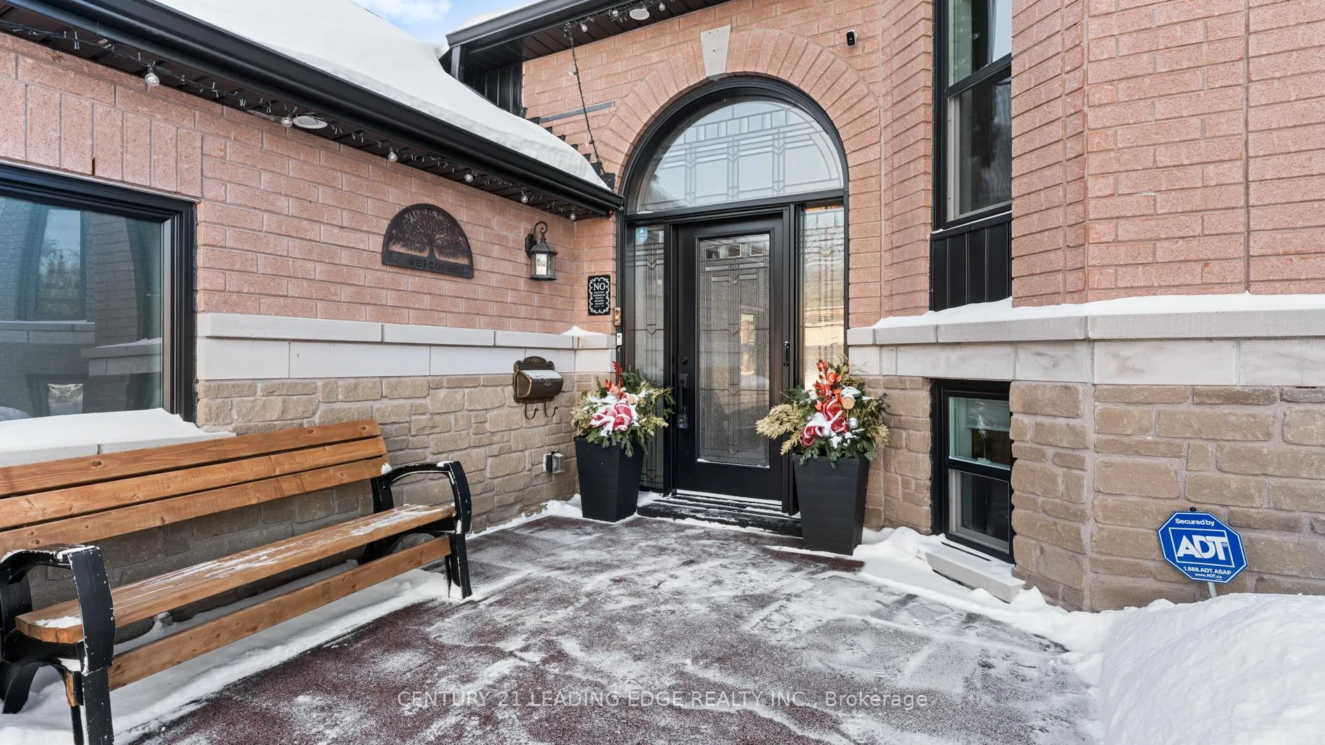 Photo 2 of 1814 Edenwood Drive, Oshawa, Samac — HOMEH