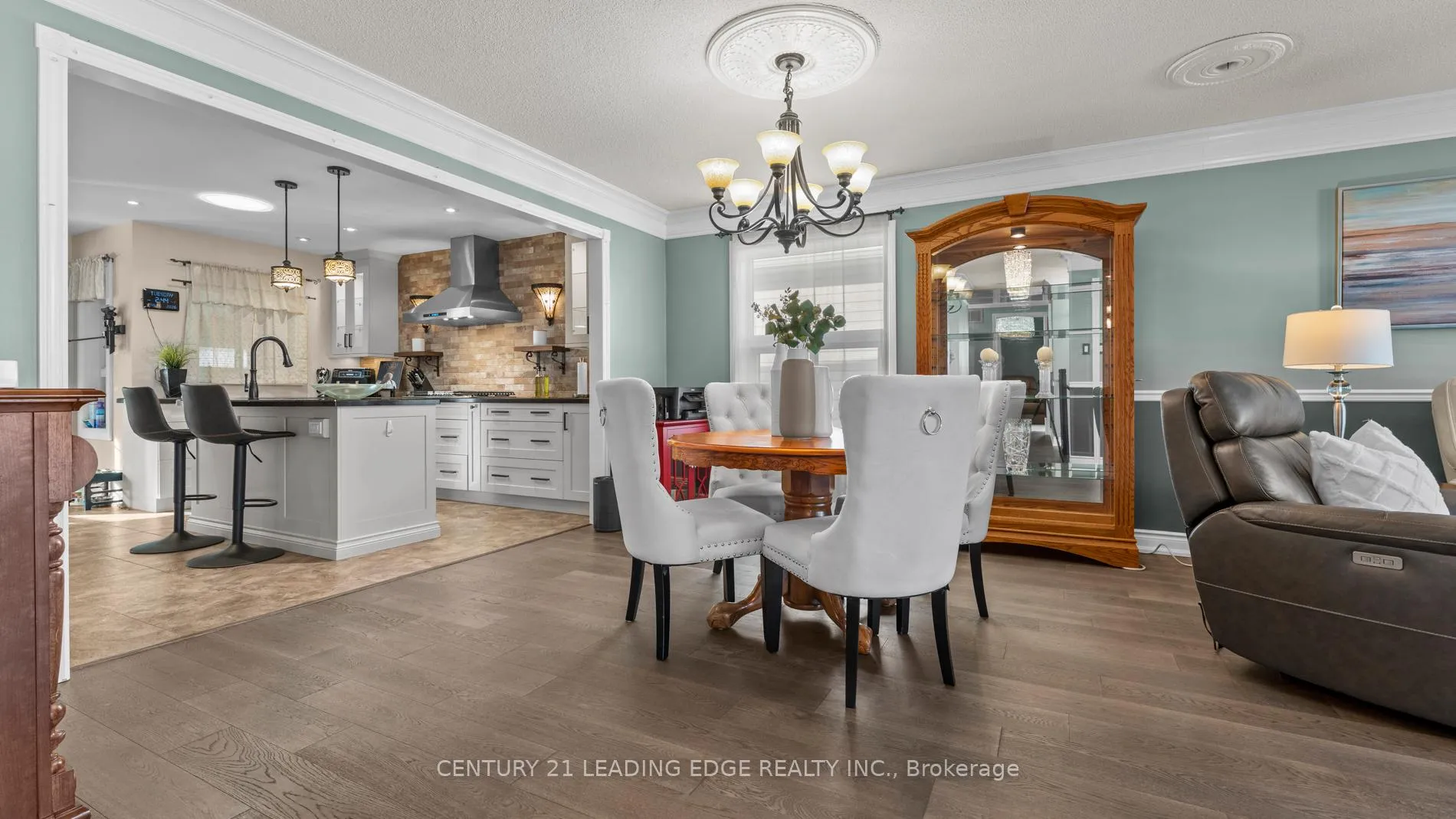 Photo 6 of 1814 Edenwood Drive, Oshawa, Samac — HOMEH