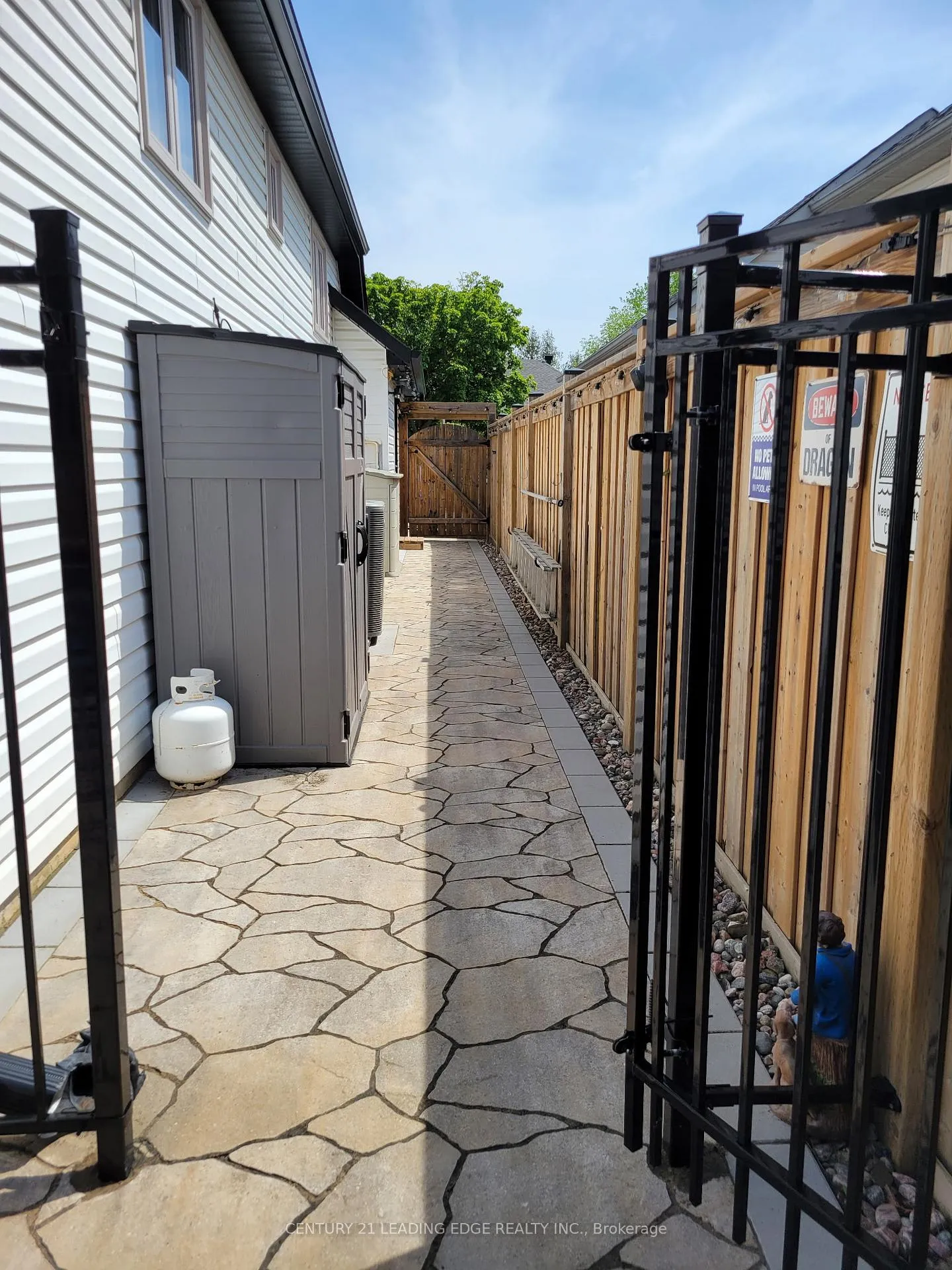 Photo 38 of 1814 Edenwood Drive, Oshawa, Samac — HOMEH