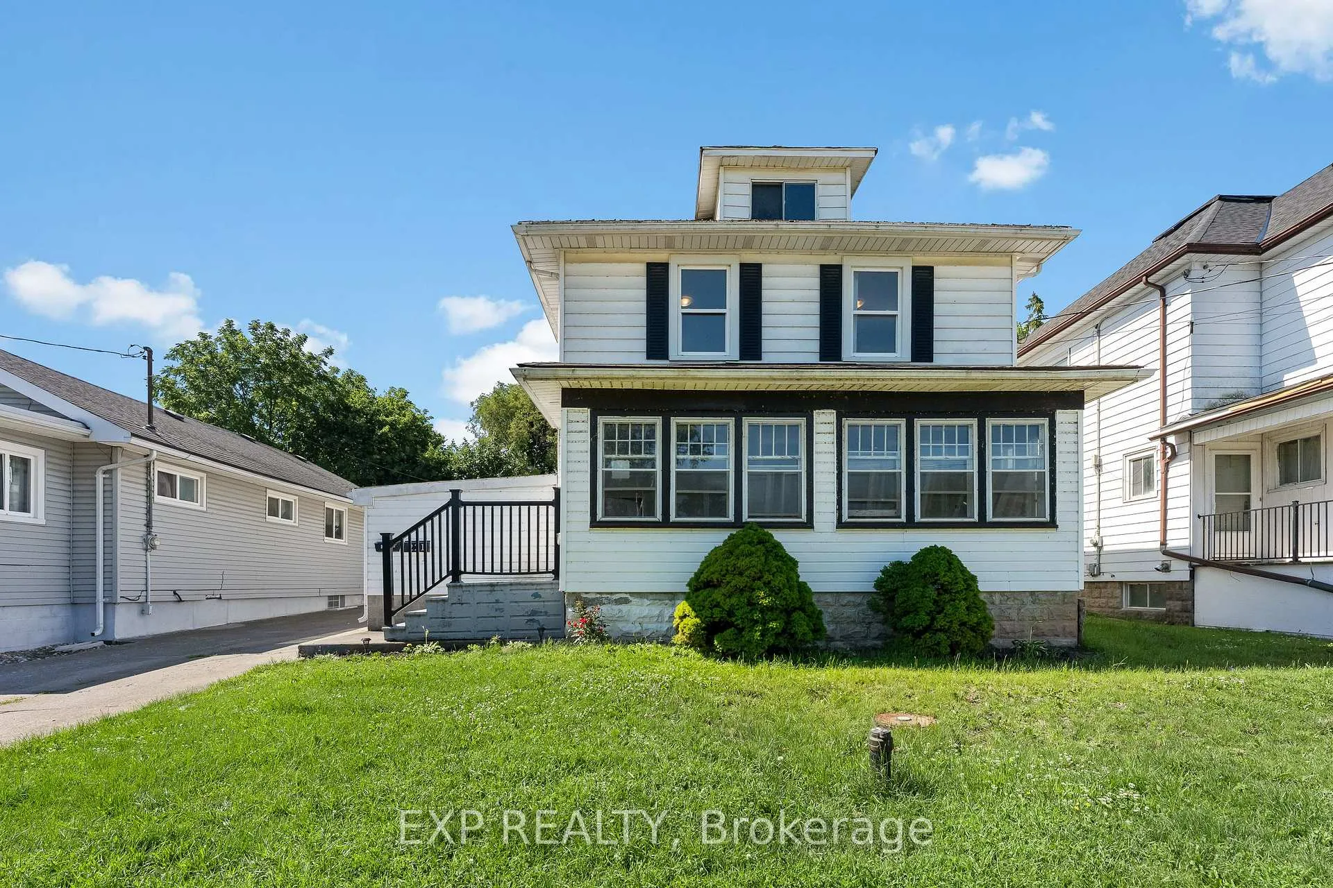 Front of 221 Bowen Road