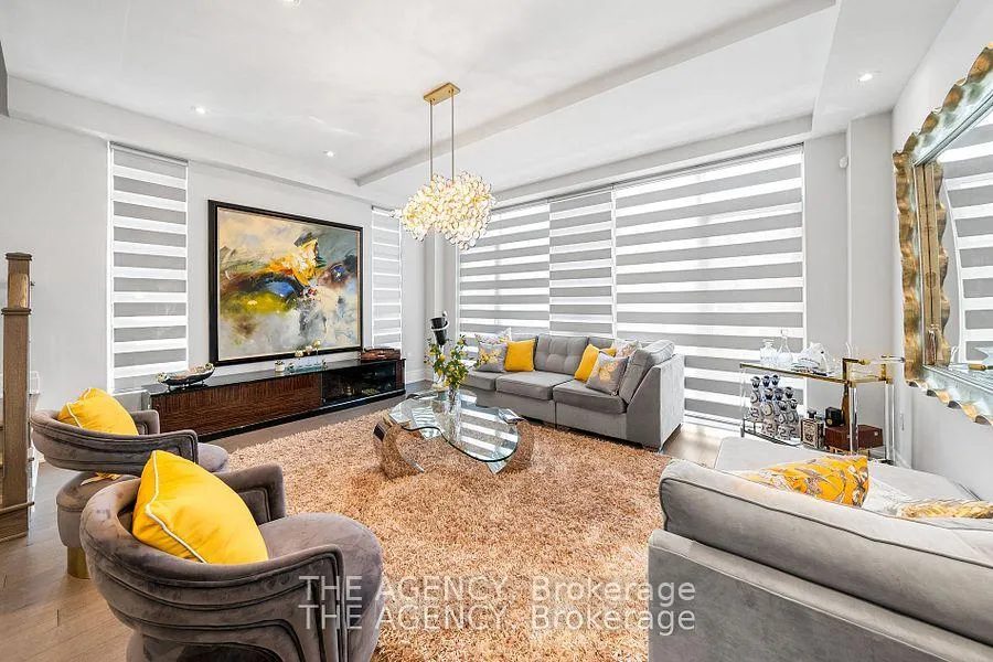 Photo 4 of 37 Aylin Crescent, Vaughan, Patterson — HOMEH