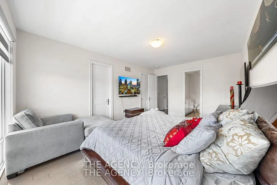 Photo 9 of 37 Aylin Crescent, Vaughan, Patterson — HOMEH