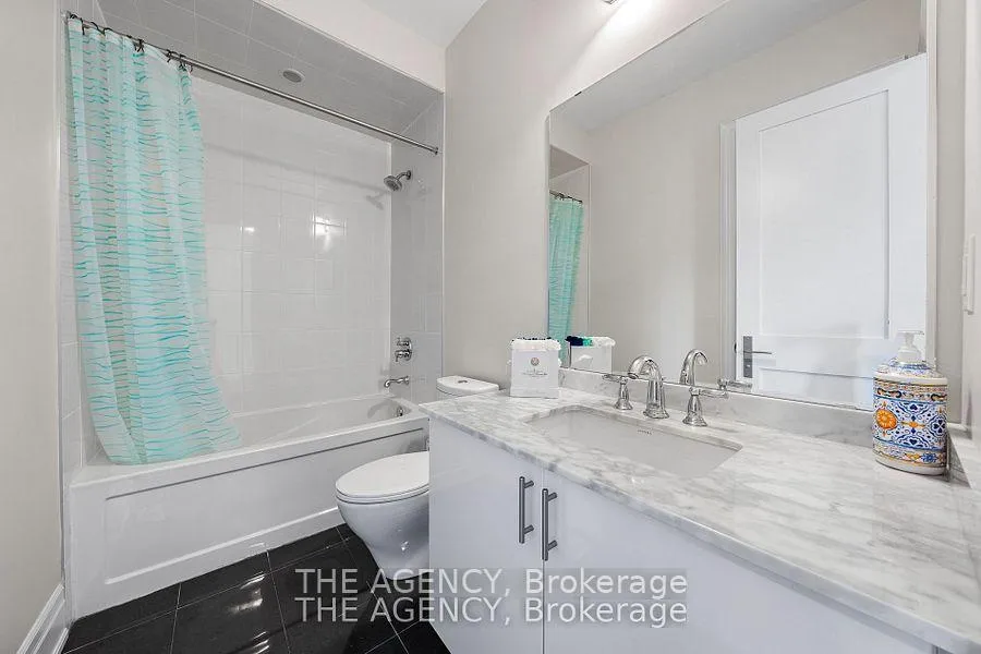 Photo 11 of 37 Aylin Crescent, Vaughan, Patterson — HOMEH