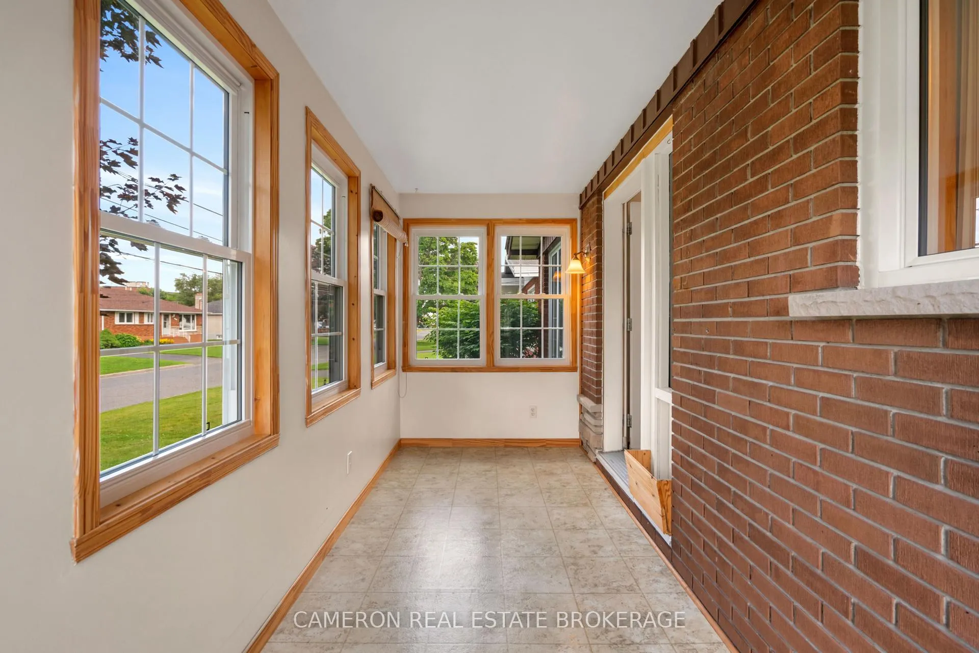 Photo 4 of 425 Danis Avenue, Cornwall, Cornwall — HOMEH