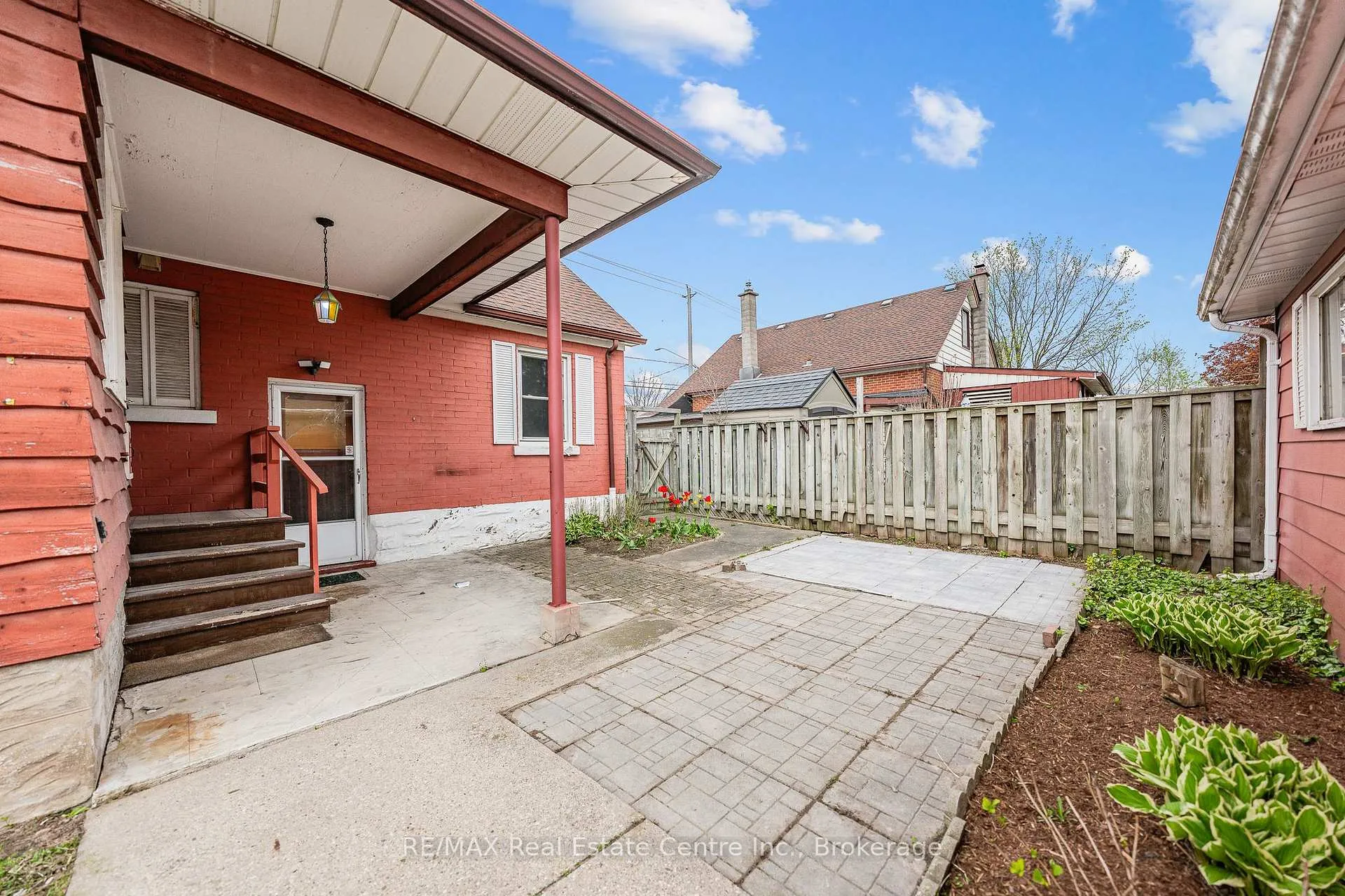 Photo 8 of 497 Victoria Street S, Kitchener, Northward — HOMEH