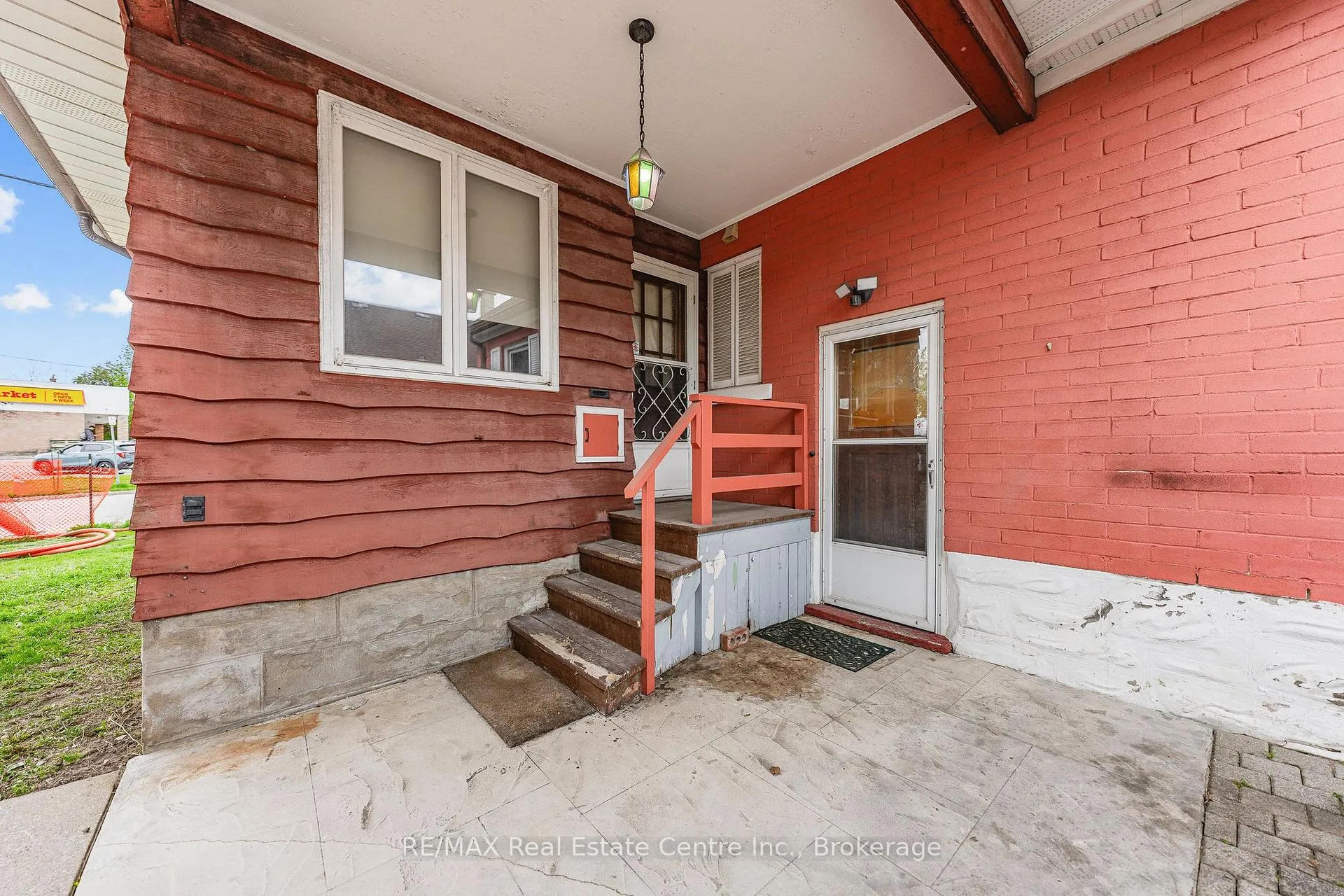 Photo 9 of 497 Victoria Street S, Kitchener, Northward — HOMEH