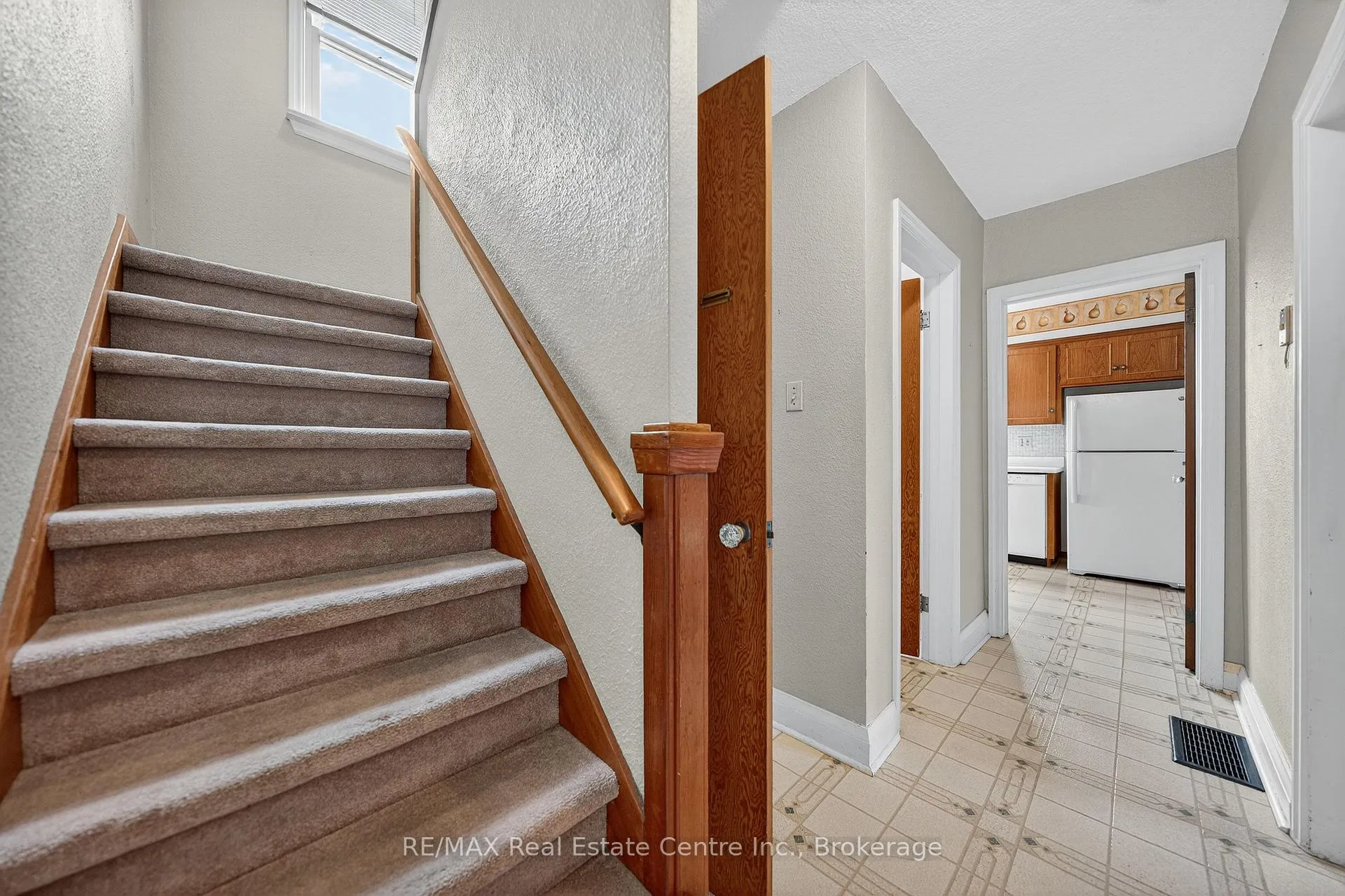 Photo 20 of 497 Victoria Street S, Kitchener, Northward — HOMEH