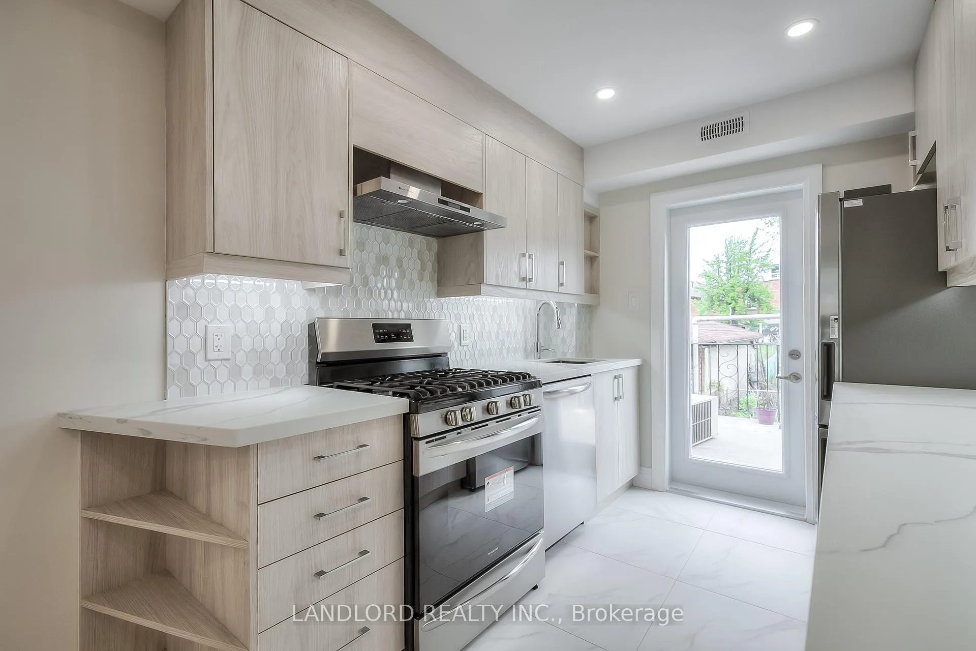Photo 2 of Unit Main, 36 Yore Road, North York, Beechborough-Greenbrook — HOMEH