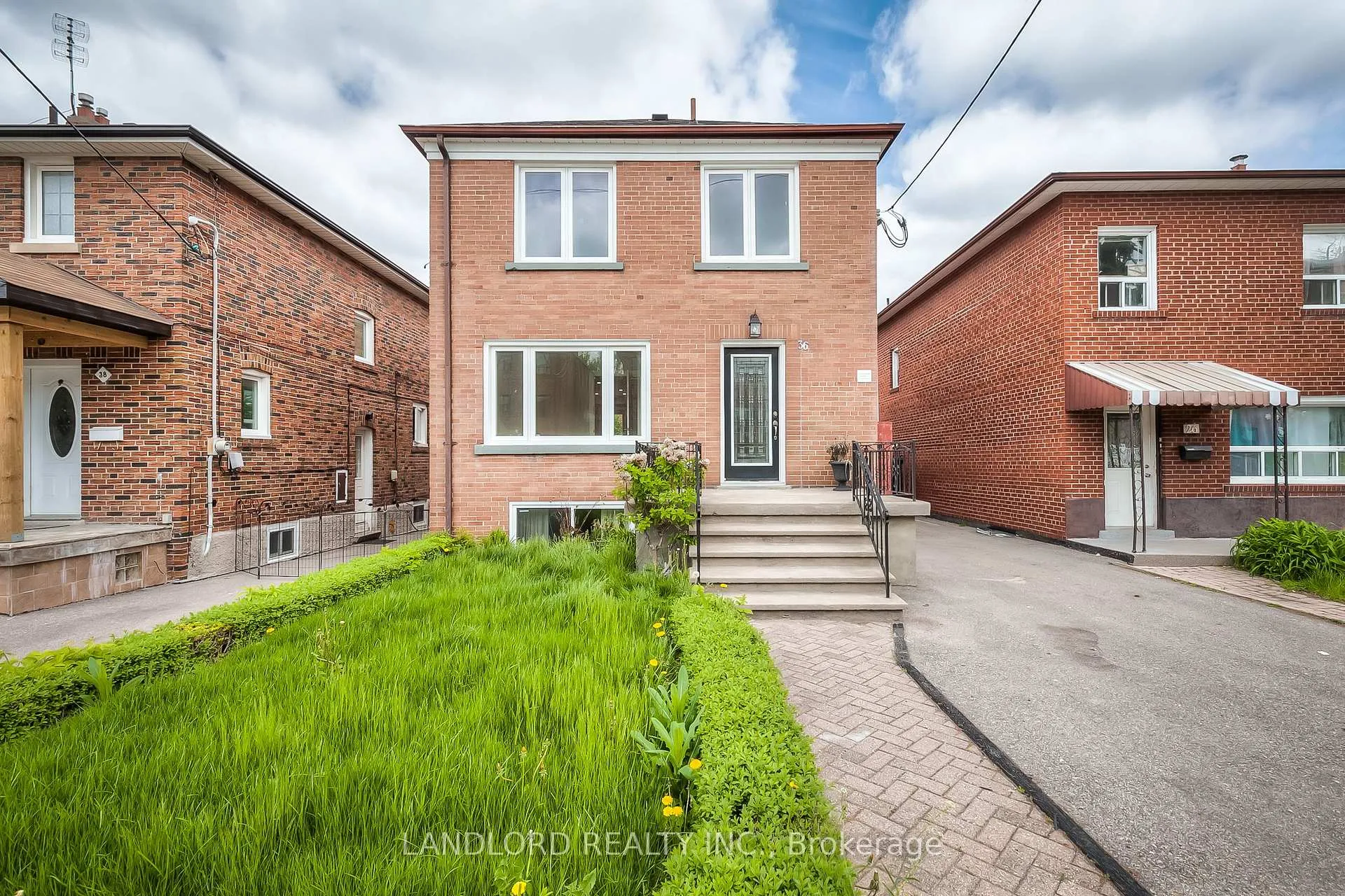 Photo 14 of Unit Main, 36 Yore Road, North York, Beechborough-Greenbrook — HOMEH
