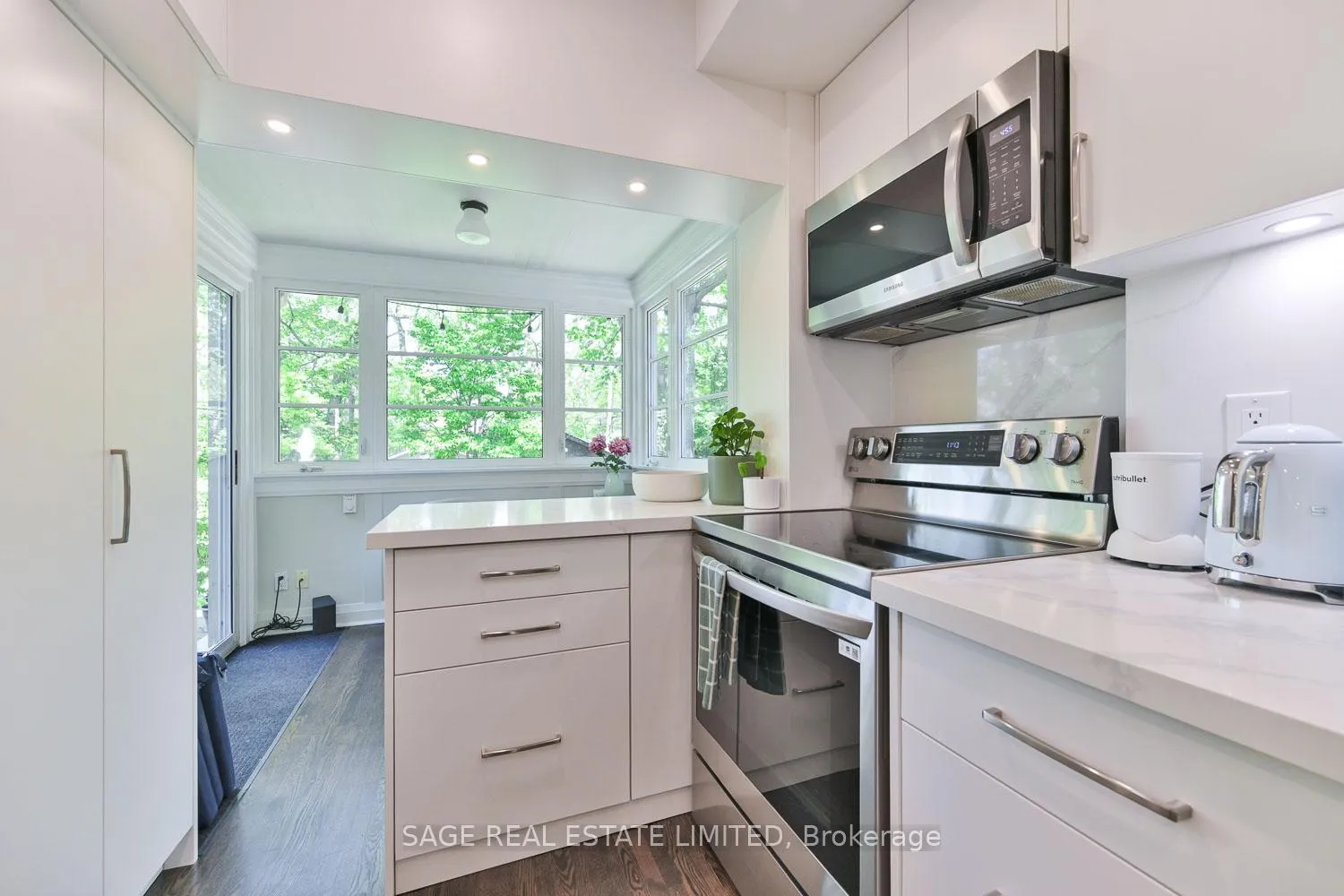 Photo 11 of 418 Glenlake Avenue, Toronto, High Park North — HOMEH