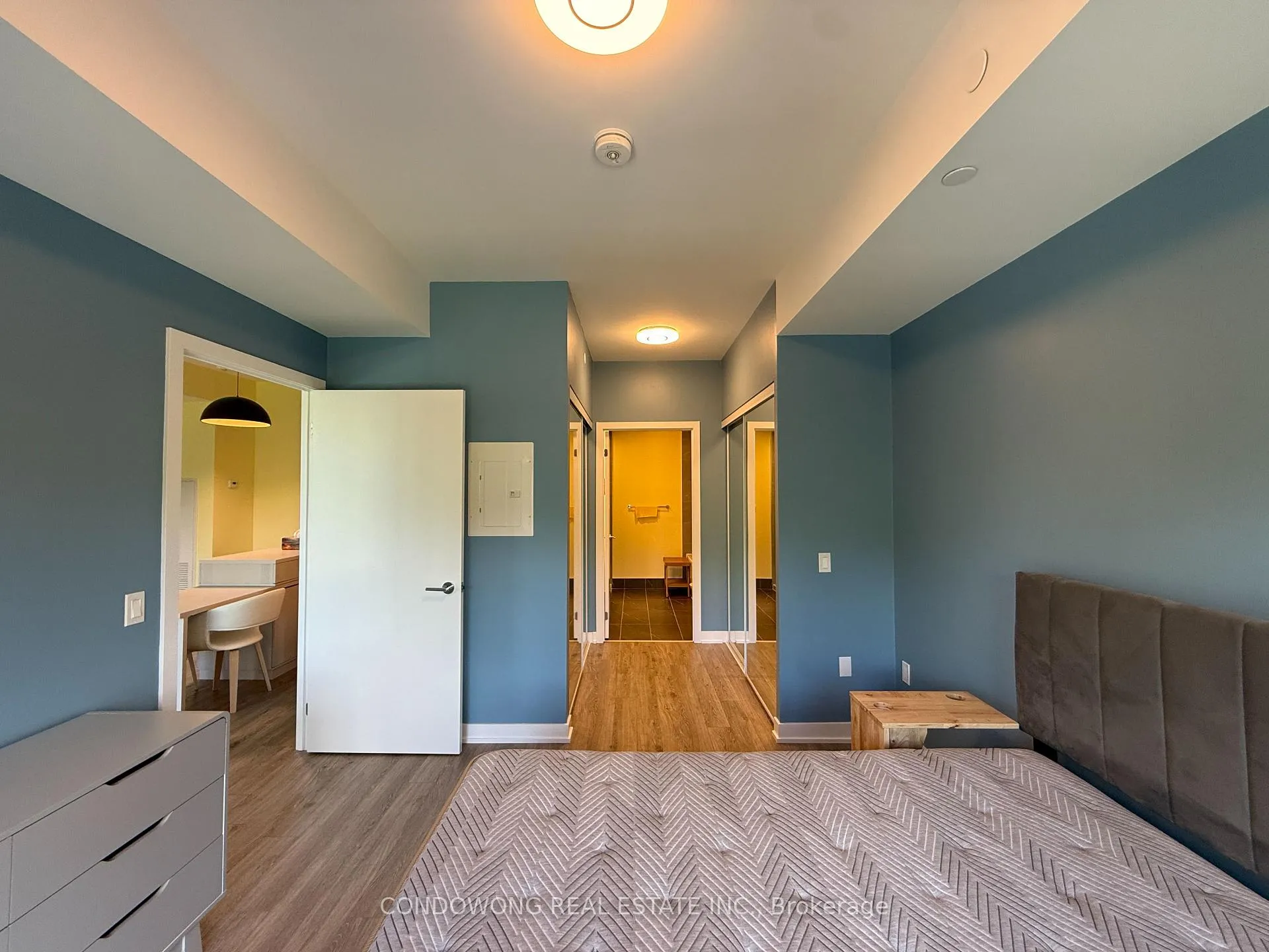 Photo 5 of Unit 404, 250 Lawrence Avenue W, Toronto, Lawrence Park North — HOMEH