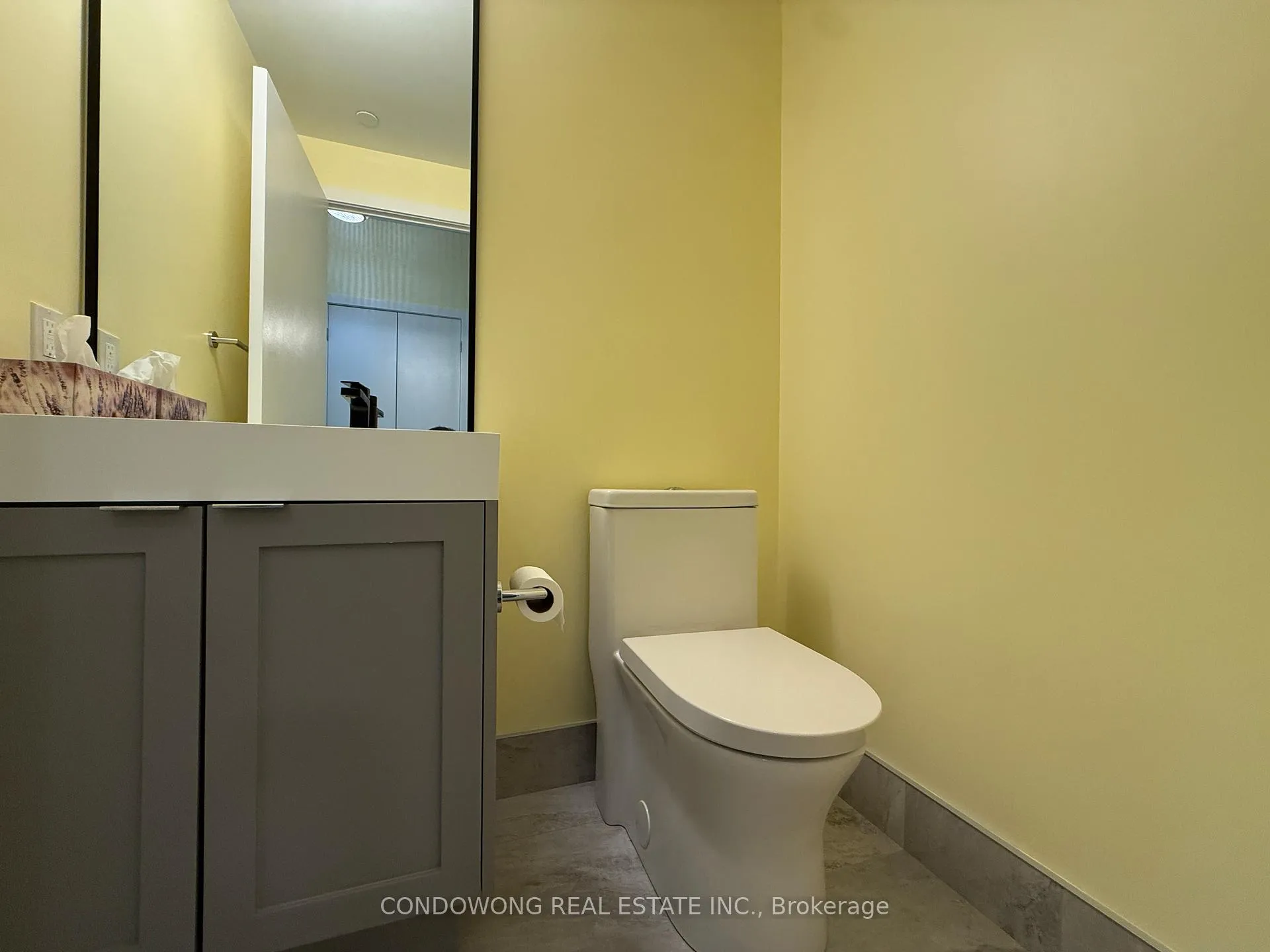 Photo 11 of Unit 404, 250 Lawrence Avenue W, Toronto, Lawrence Park North — HOMEH